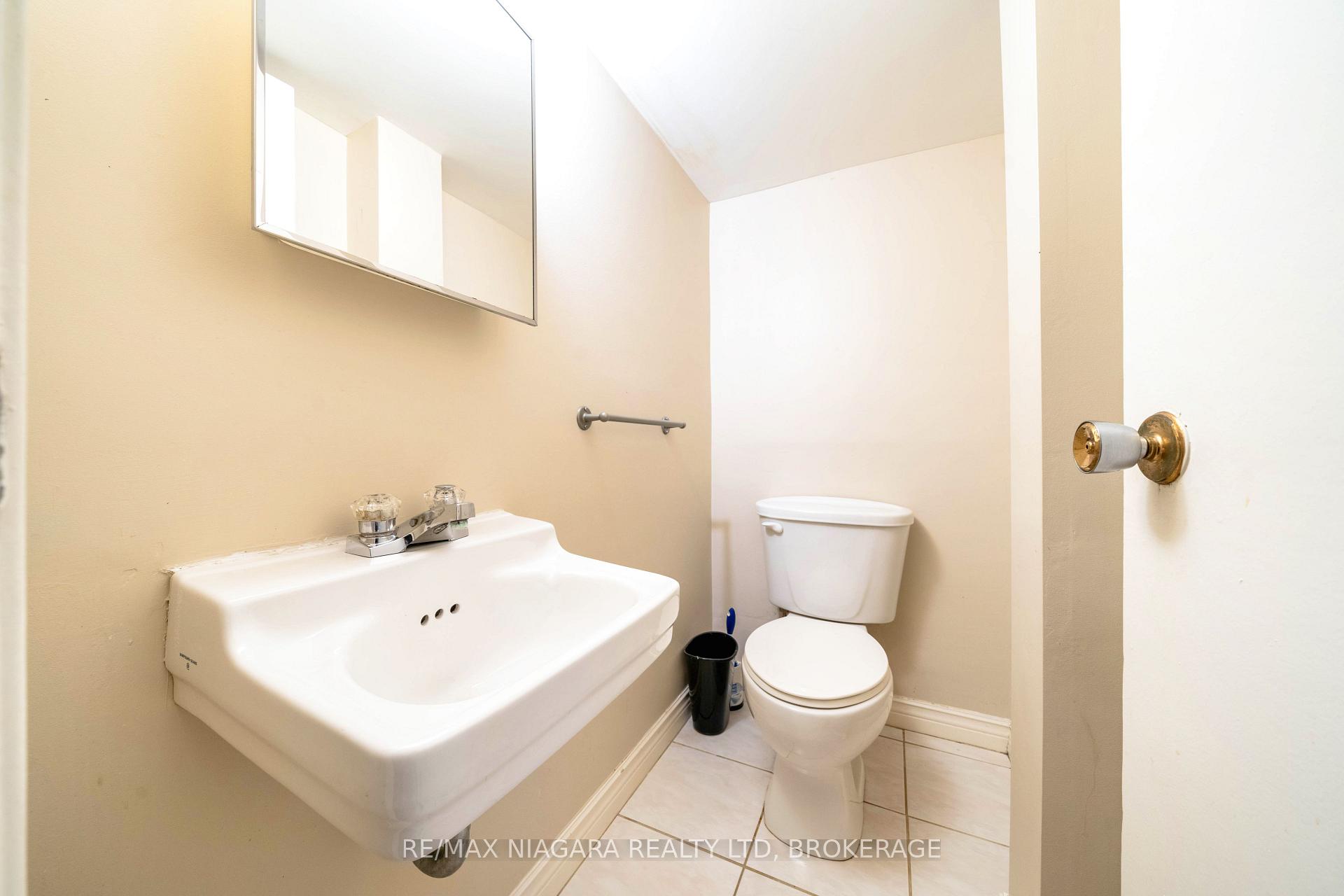 Photo 29 of 29 Elm Ridge Drive, St. Catharines, Glendale/Glenridge — HOMEH