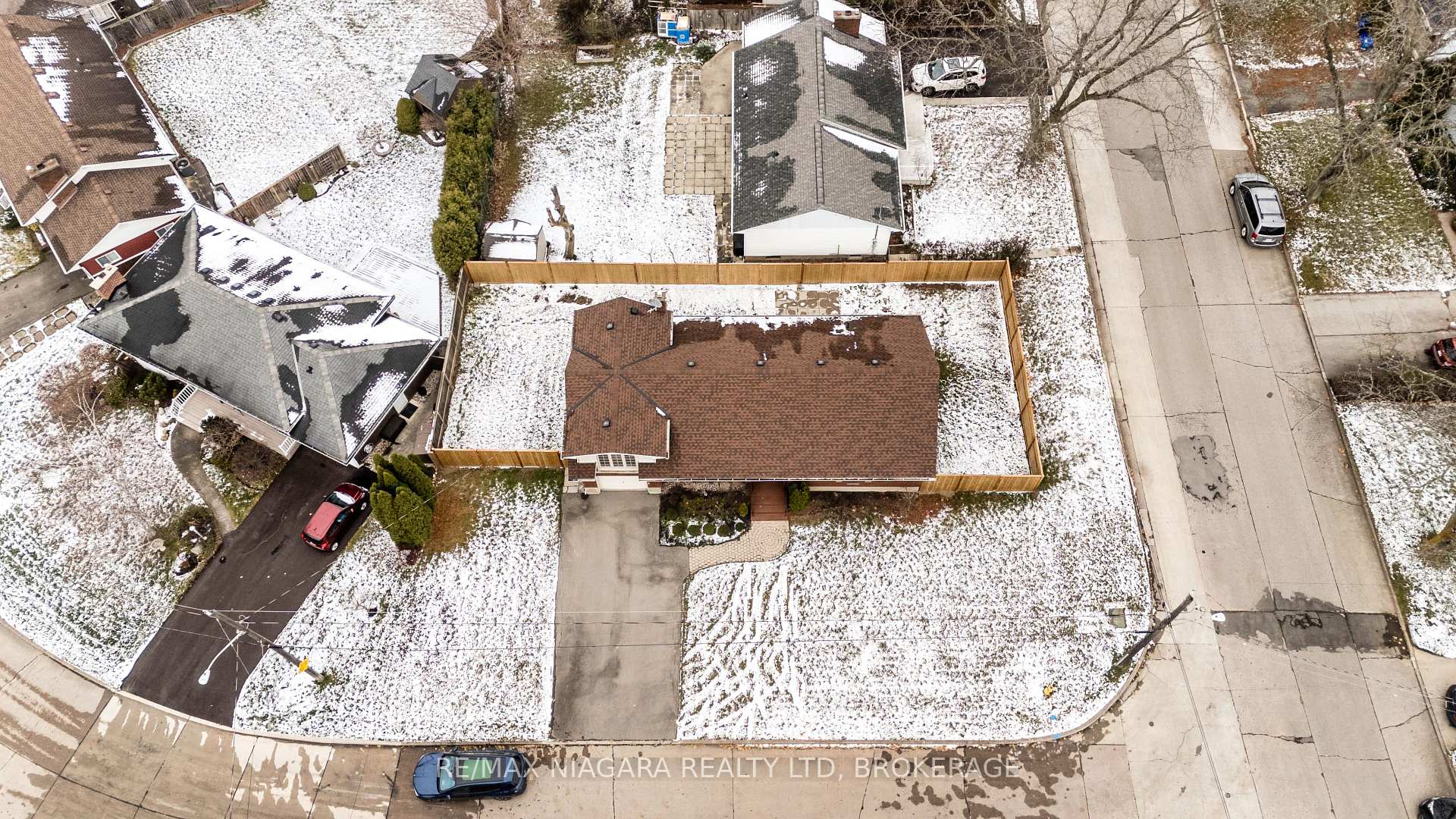 Photo 36 of 29 Elm Ridge Drive, St. Catharines, Glendale/Glenridge — HOMEH