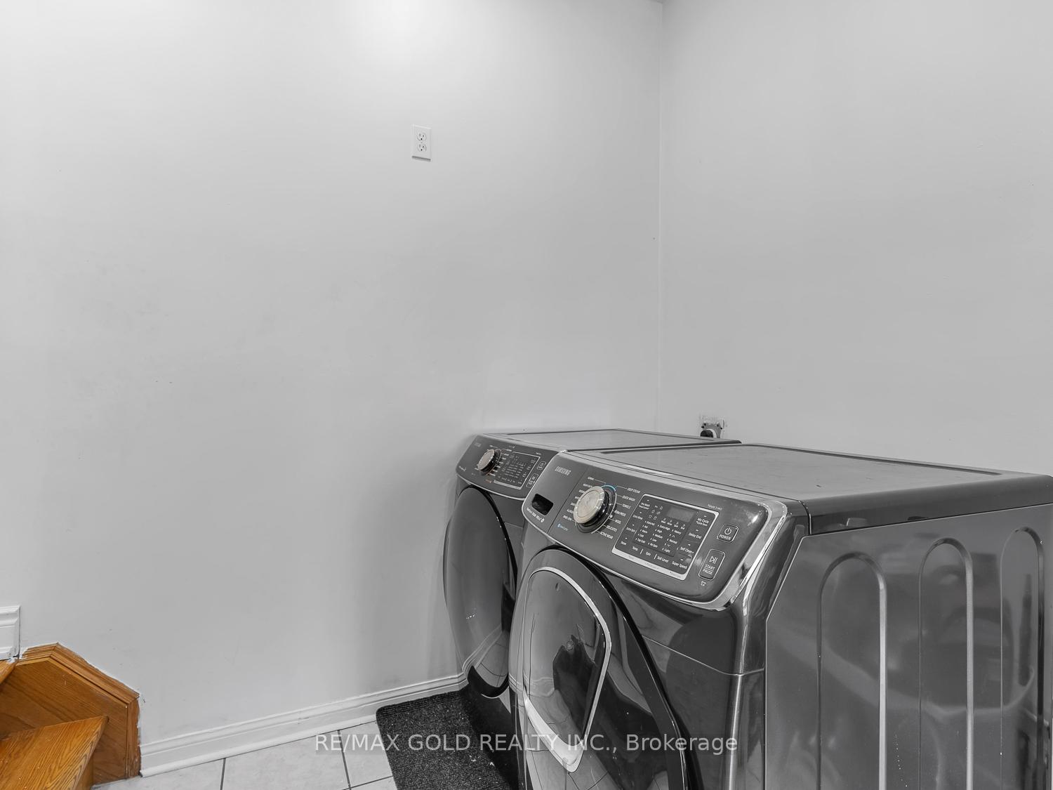Photo 10 of 16 Balmy Way, Brampton, Vales of Castlemore — HOMEH