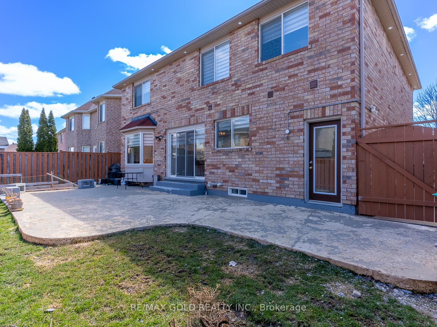 Photo 32 of 16 Balmy Way, Brampton, Vales of Castlemore — HOMEH