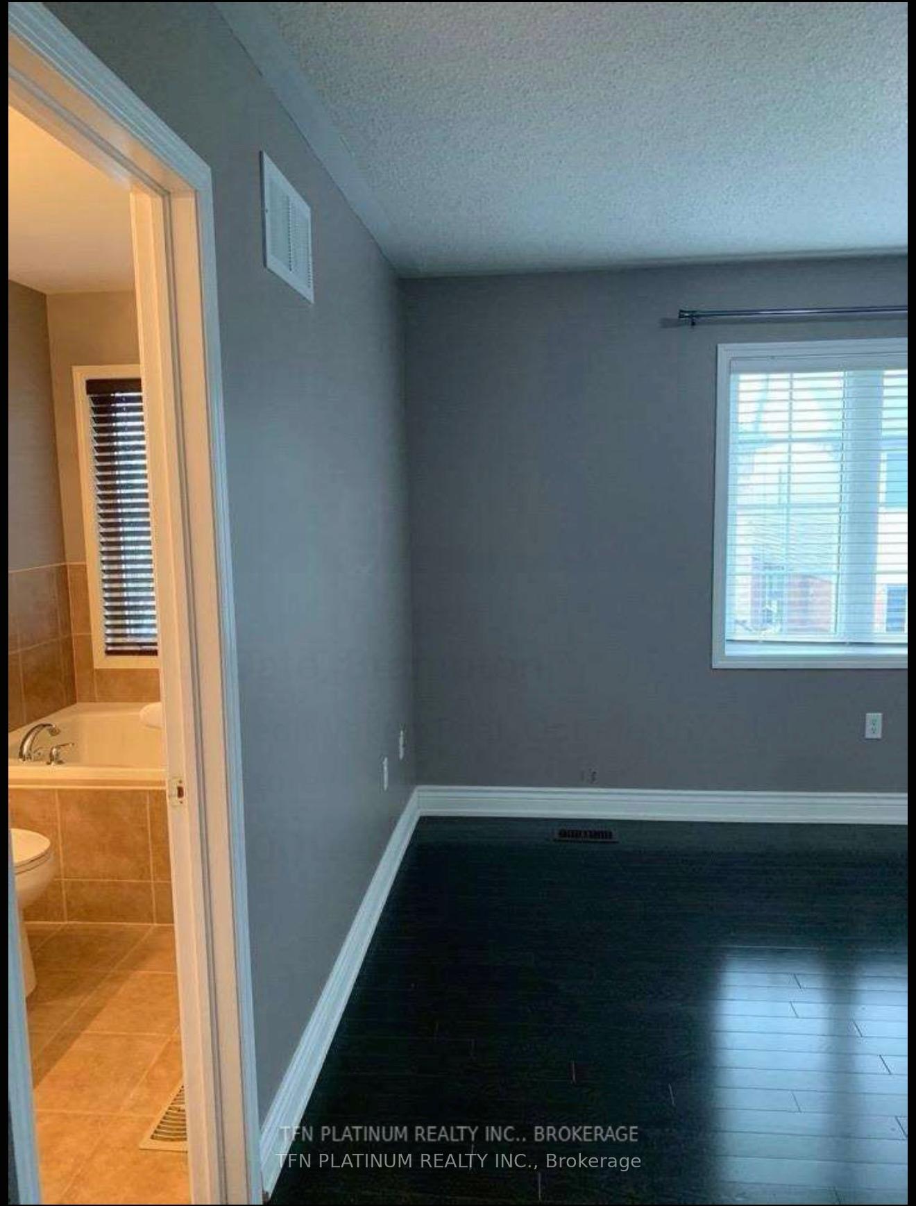 Photo 13 of Unit Upper Level, 4 Pewter Gate, Brampton, Credit Valley — HOMEH