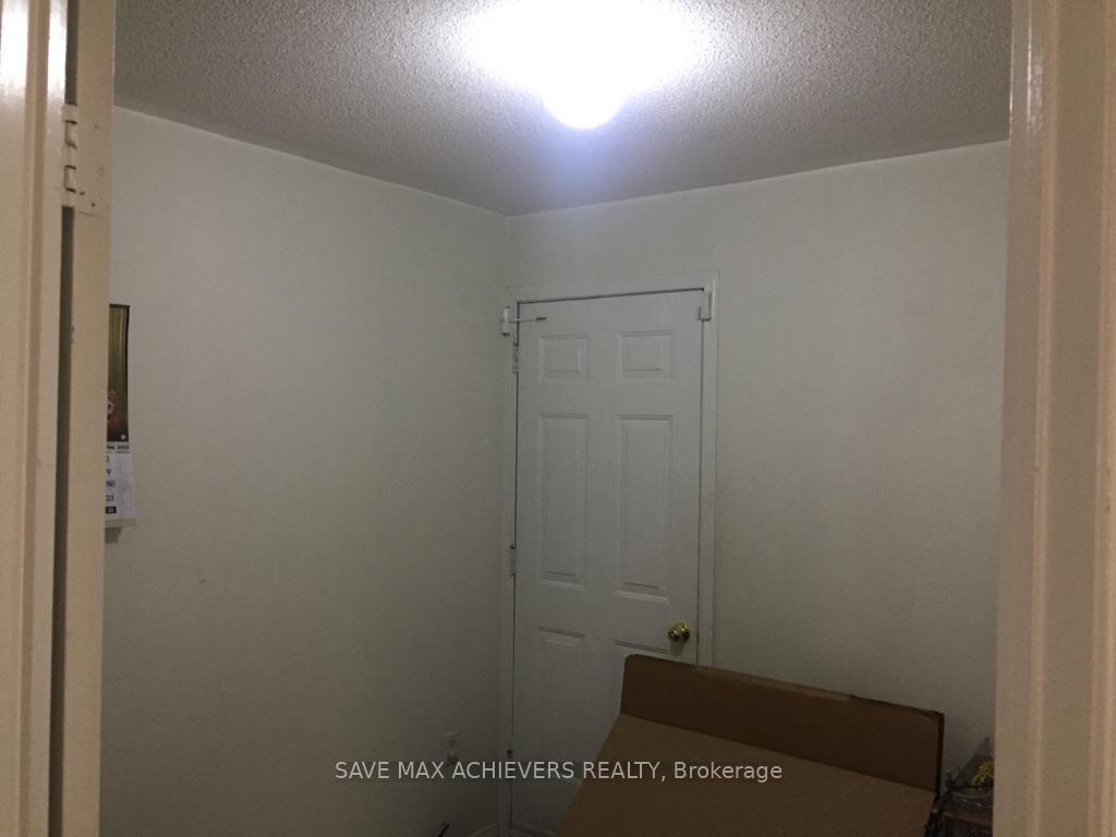 Photo 3 of 6 Skranda Hill, Brampton, Fletcher's Creek South — HOMEH