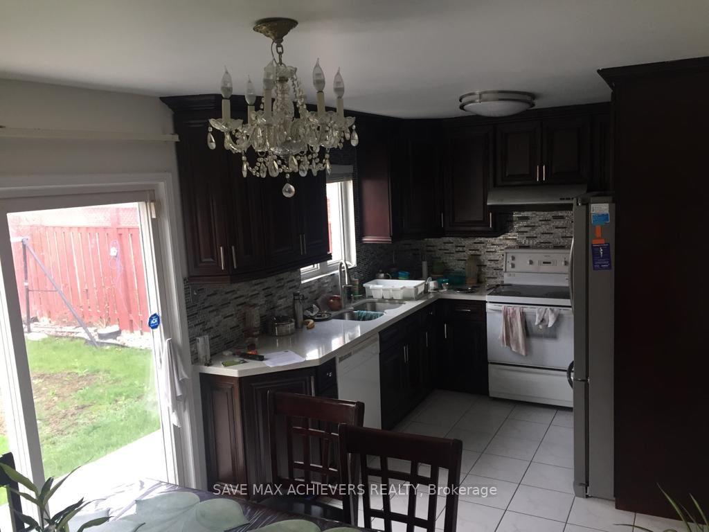 Photo 7 of 6 Skranda Hill, Brampton, Fletcher's Creek South — HOMEH