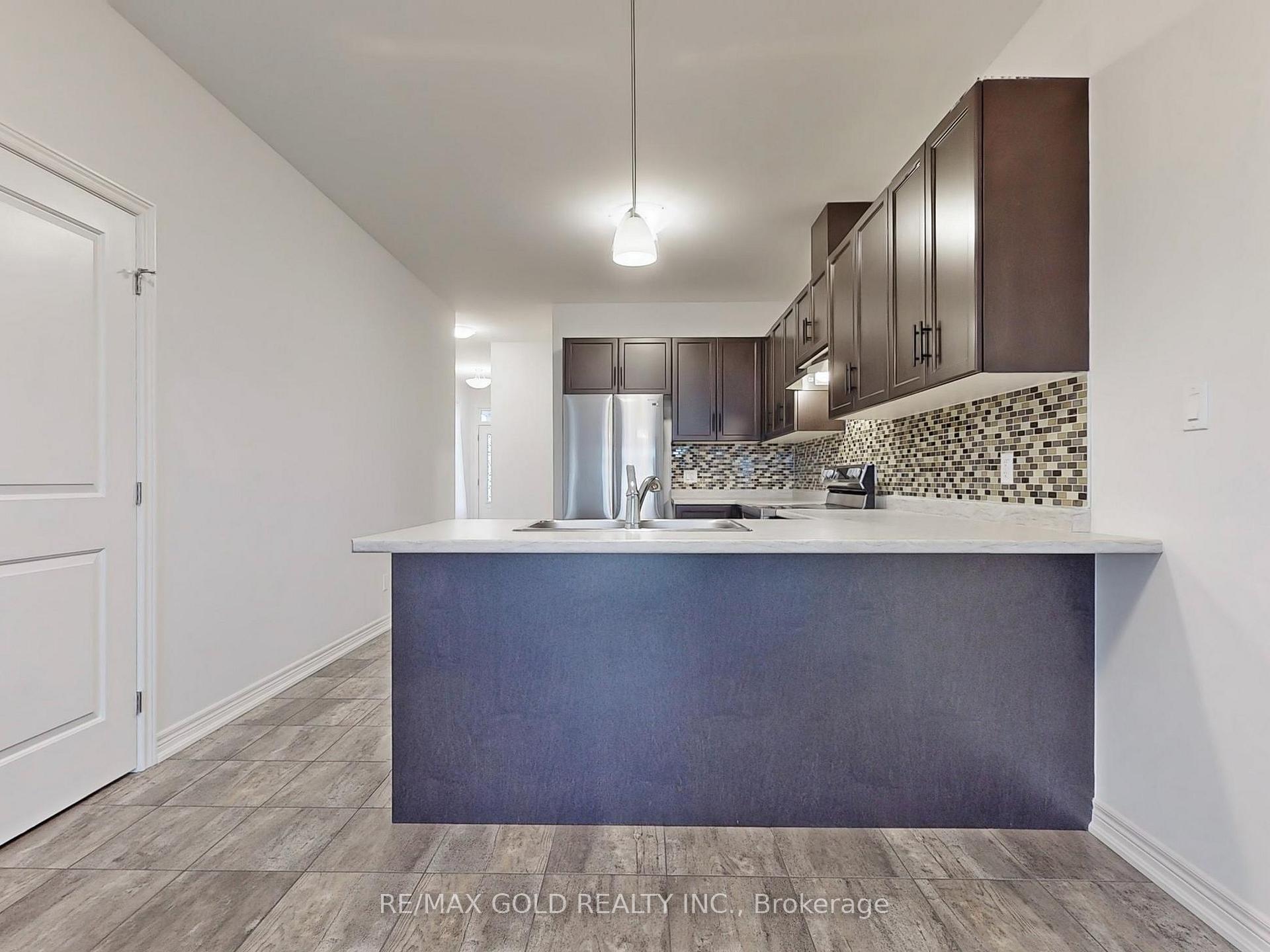 Photo 8 of 16 Noah Common, St. Catharines, Oakdale — HOMEH