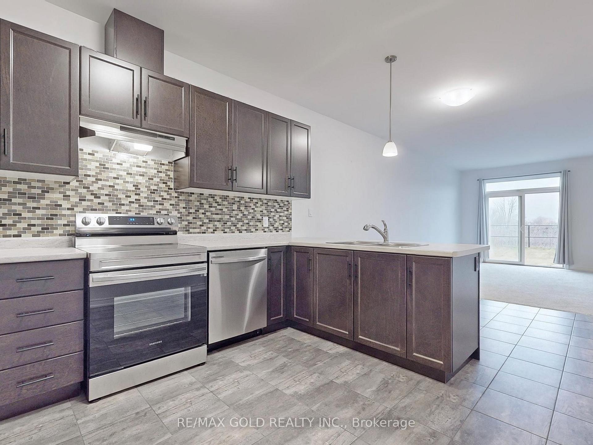 Photo 10 of 16 Noah Common, St. Catharines, Oakdale — HOMEH