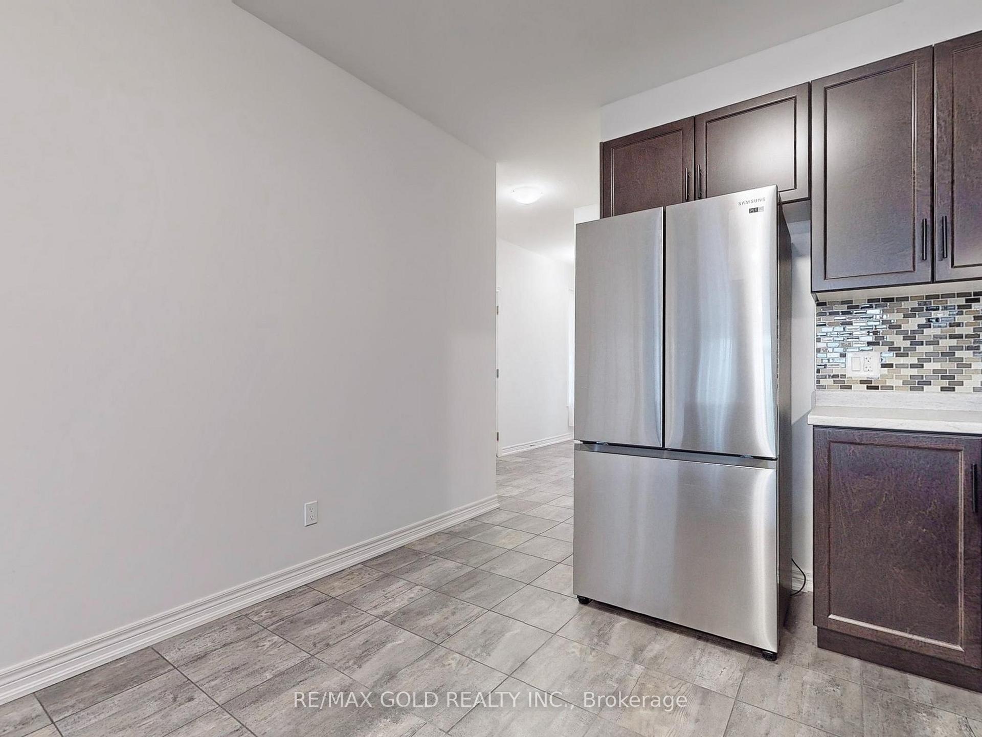 Photo 11 of 16 Noah Common, St. Catharines, Oakdale — HOMEH