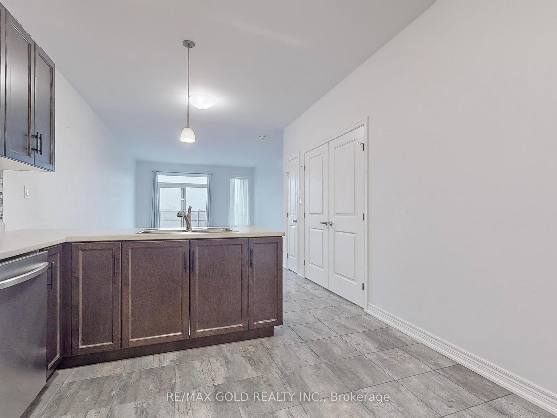 Photo 12 of 16 Noah Common, St. Catharines, Oakdale — HOMEH