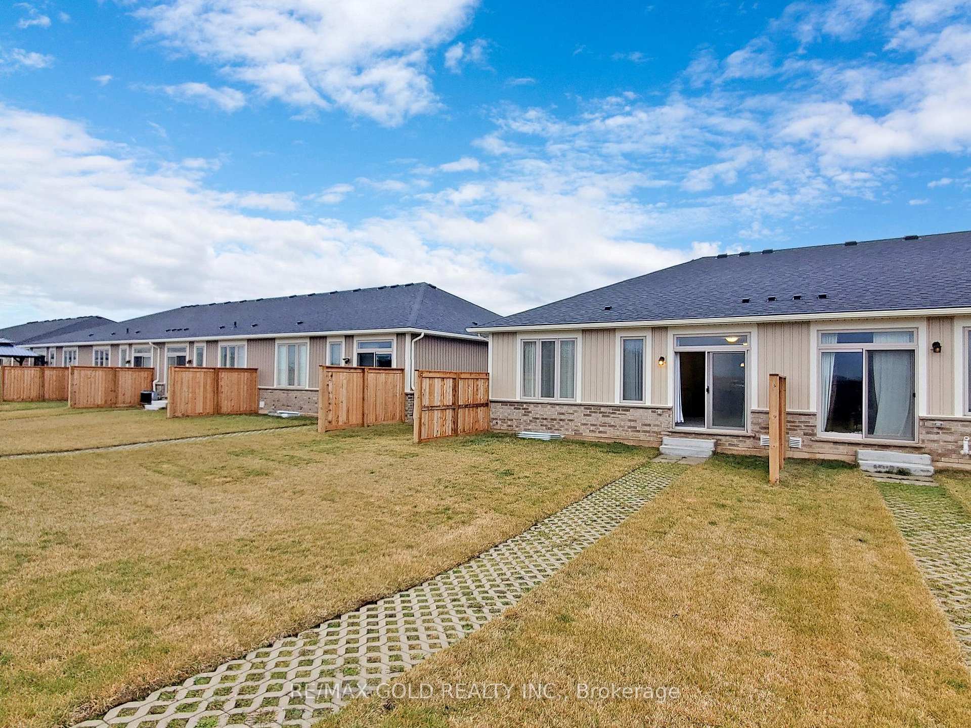 Photo 32 of 16 Noah Common, St. Catharines, Oakdale — HOMEH