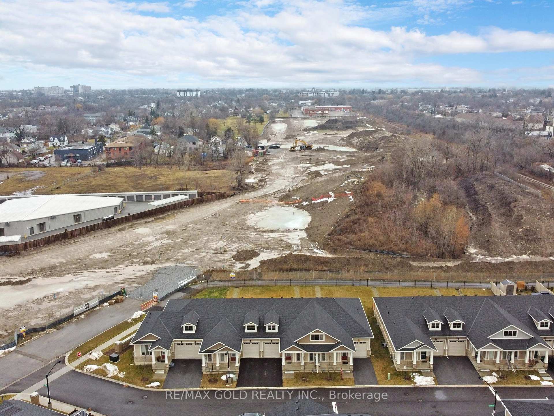 Photo 40 of 16 Noah Common, St. Catharines, Oakdale — HOMEH