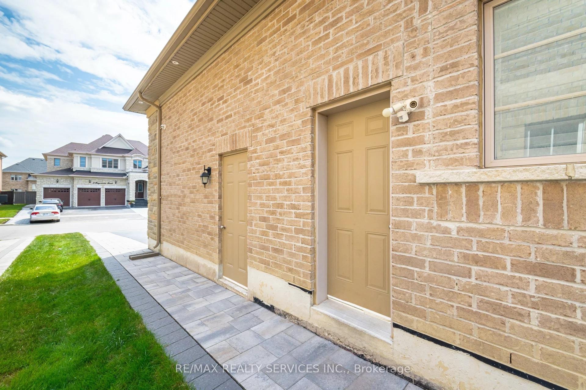 Photo 16 of 4 Hagerman Road, Brampton, Toronto Gore Rural Estate — HOMEH