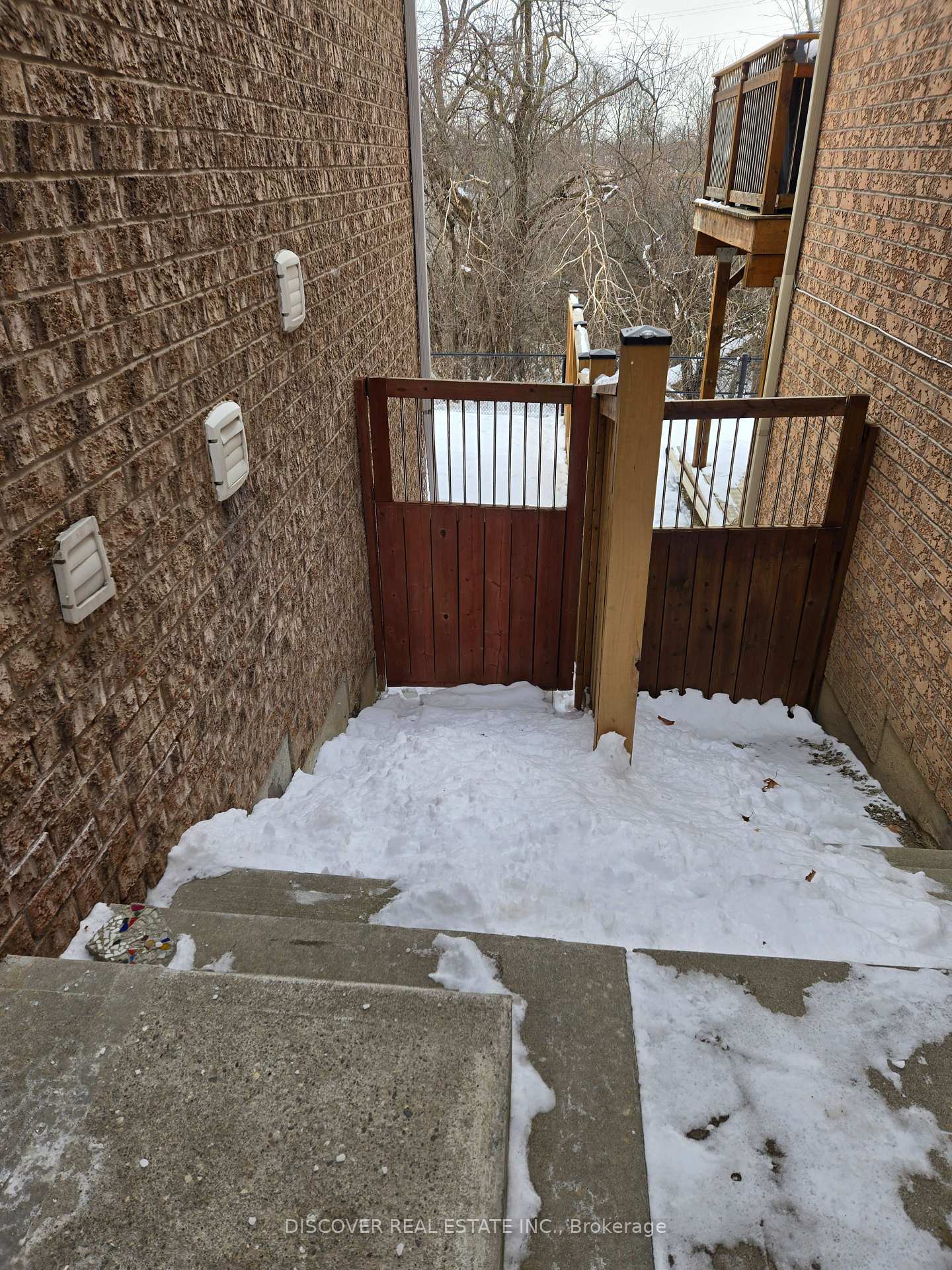 Photo 4 of Unit 112A, 112 Fahey Drive, Brampton, Bram West — HOMEH