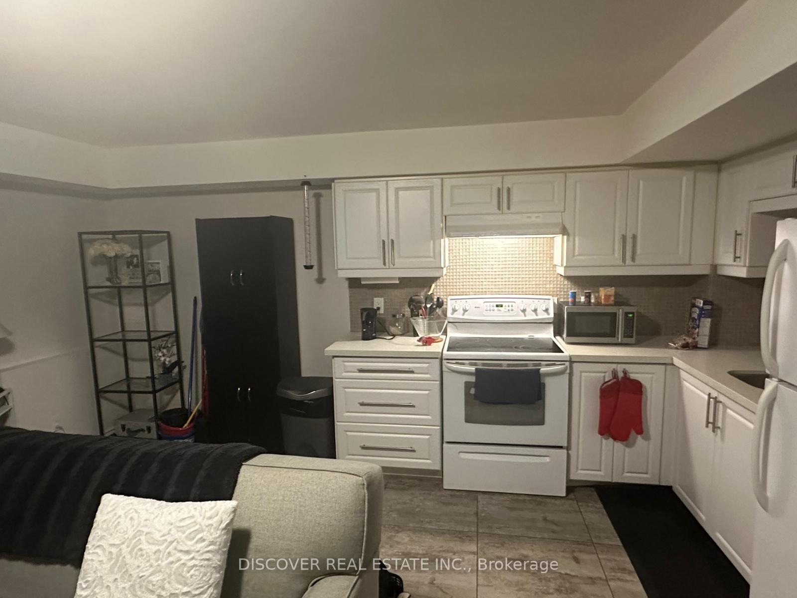 Photo 7 of Unit 112A, 112 Fahey Drive, Brampton, Bram West — HOMEH