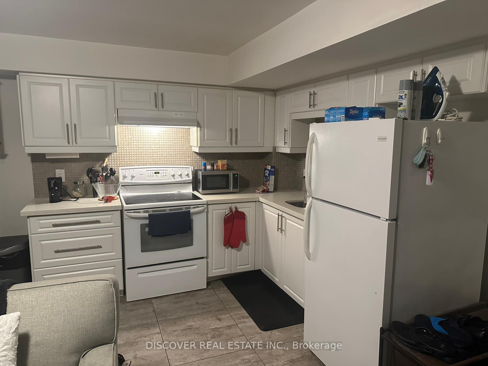 Photo 8 of Unit 112A, 112 Fahey Drive, Brampton, Bram West — HOMEH