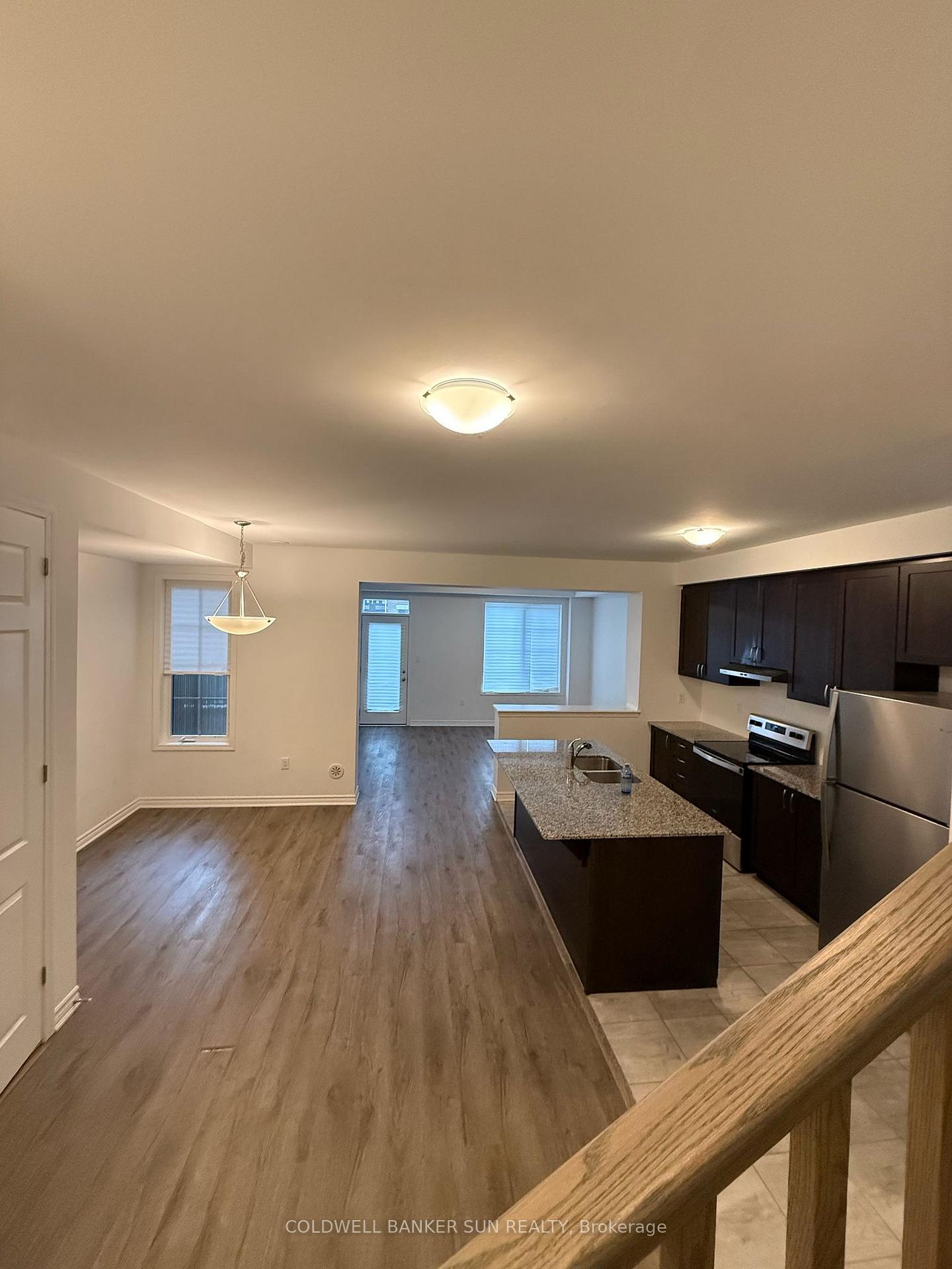 Photo 5 of 35 Melmar Street, Brampton, Northwest Brampton — HOMEH
