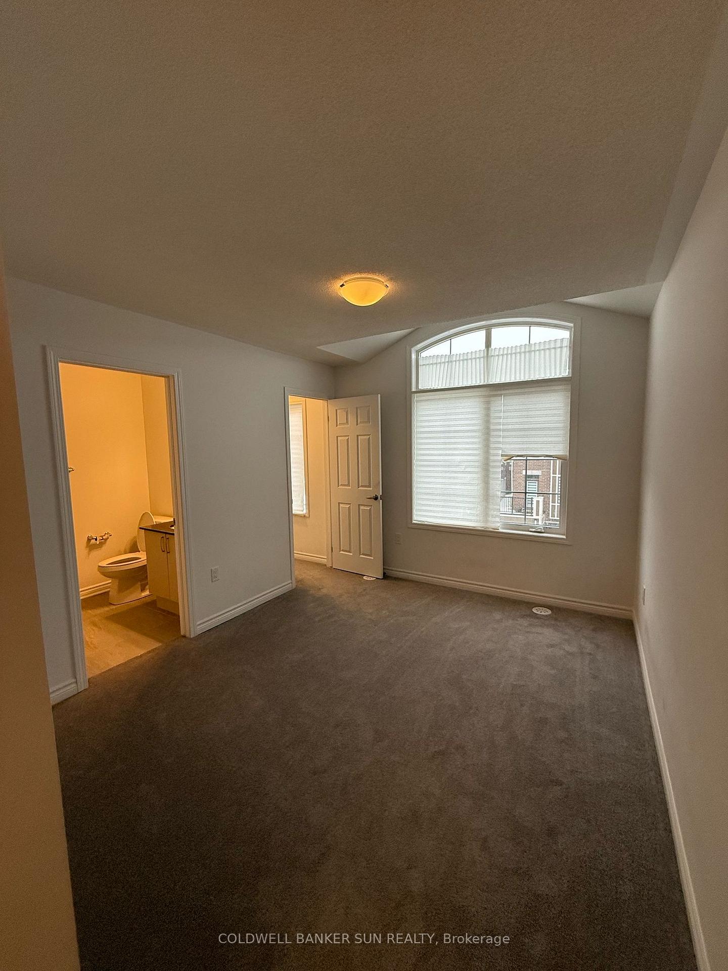 Photo 10 of 35 Melmar Street, Brampton, Northwest Brampton — HOMEH