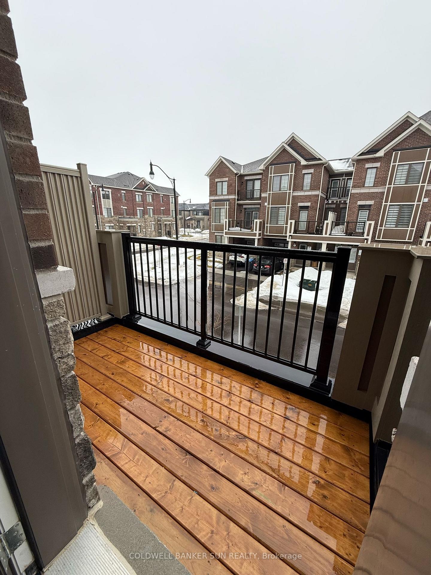 Photo 14 of 35 Melmar Street, Brampton, Northwest Brampton — HOMEH