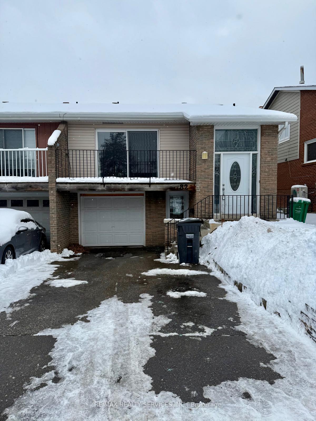 Photo 1 of 82 Camberley Crescent, Brampton, Brampton North — HOMEH