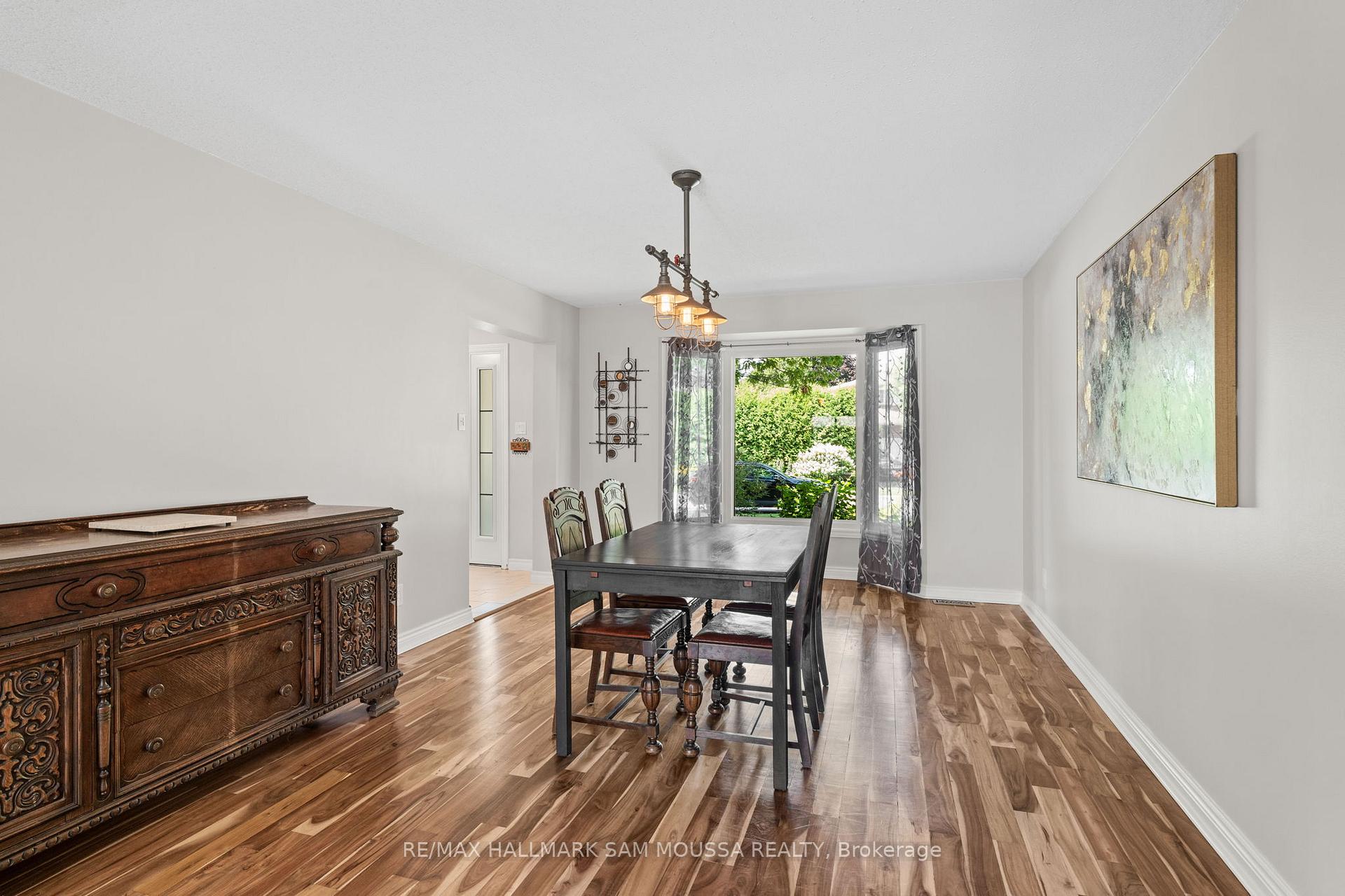 Photo 10 of 97 Thare Crescent, Ottawa, Barrhaven - Knollsbrook — HOMEH