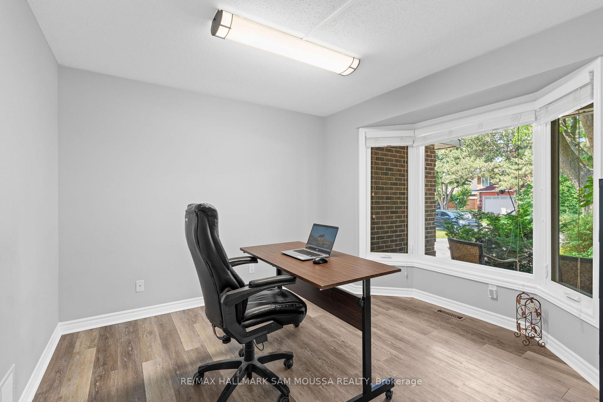 Photo 16 of 97 Thare Crescent, Ottawa, Barrhaven - Knollsbrook — HOMEH