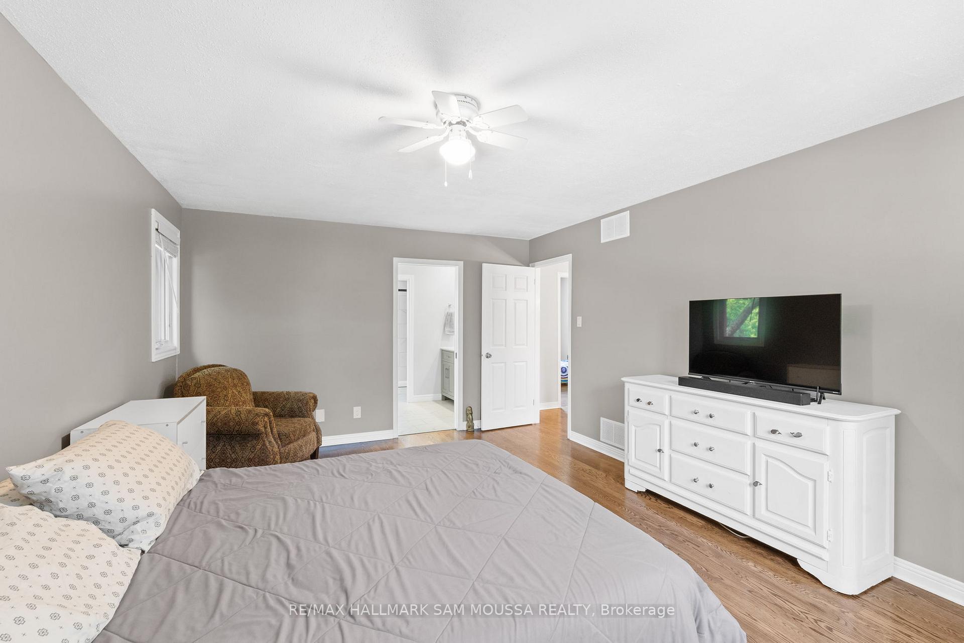 Photo 19 of 97 Thare Crescent, Ottawa, Barrhaven - Knollsbrook — HOMEH