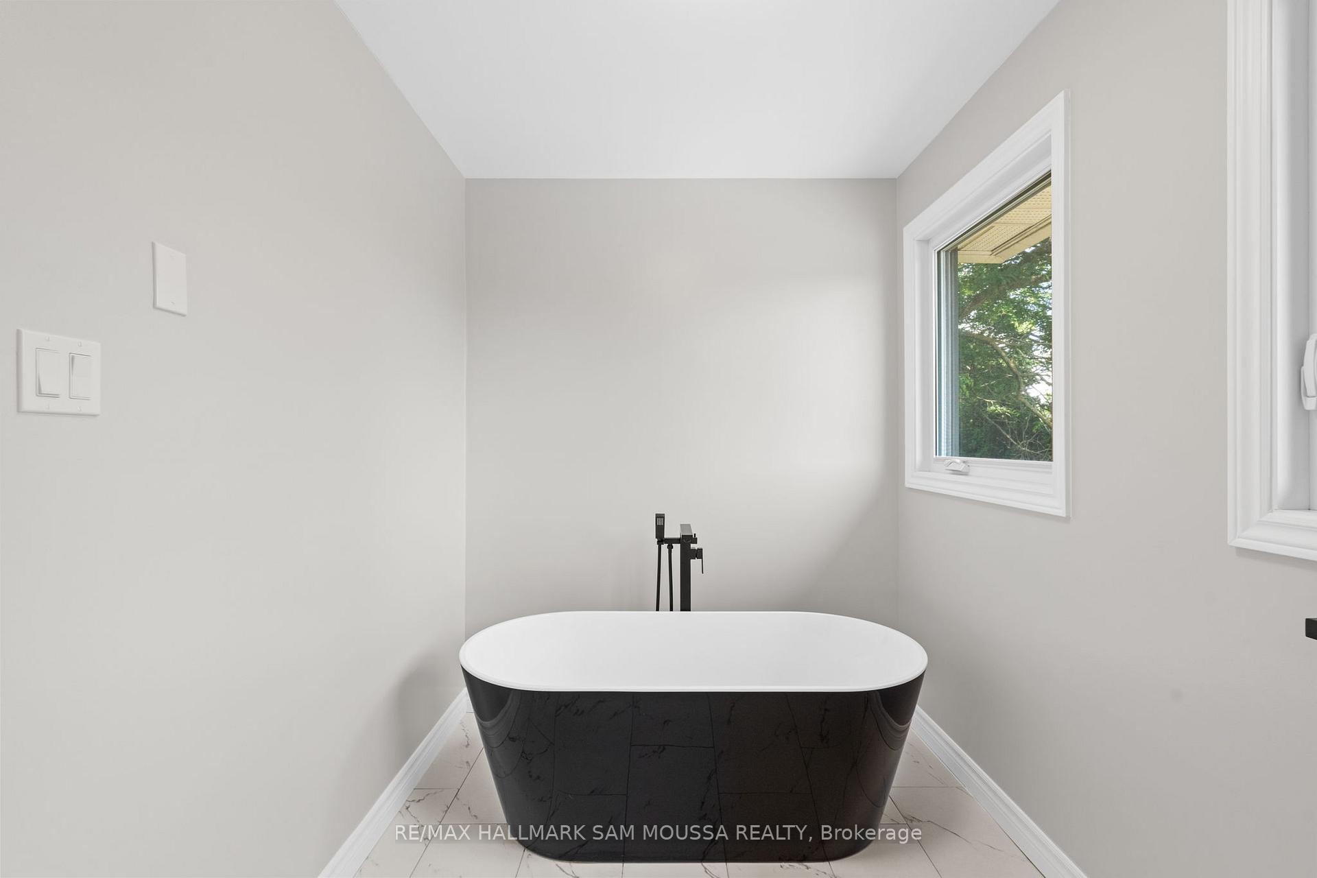 Photo 21 of 97 Thare Crescent, Ottawa, Barrhaven - Knollsbrook — HOMEH