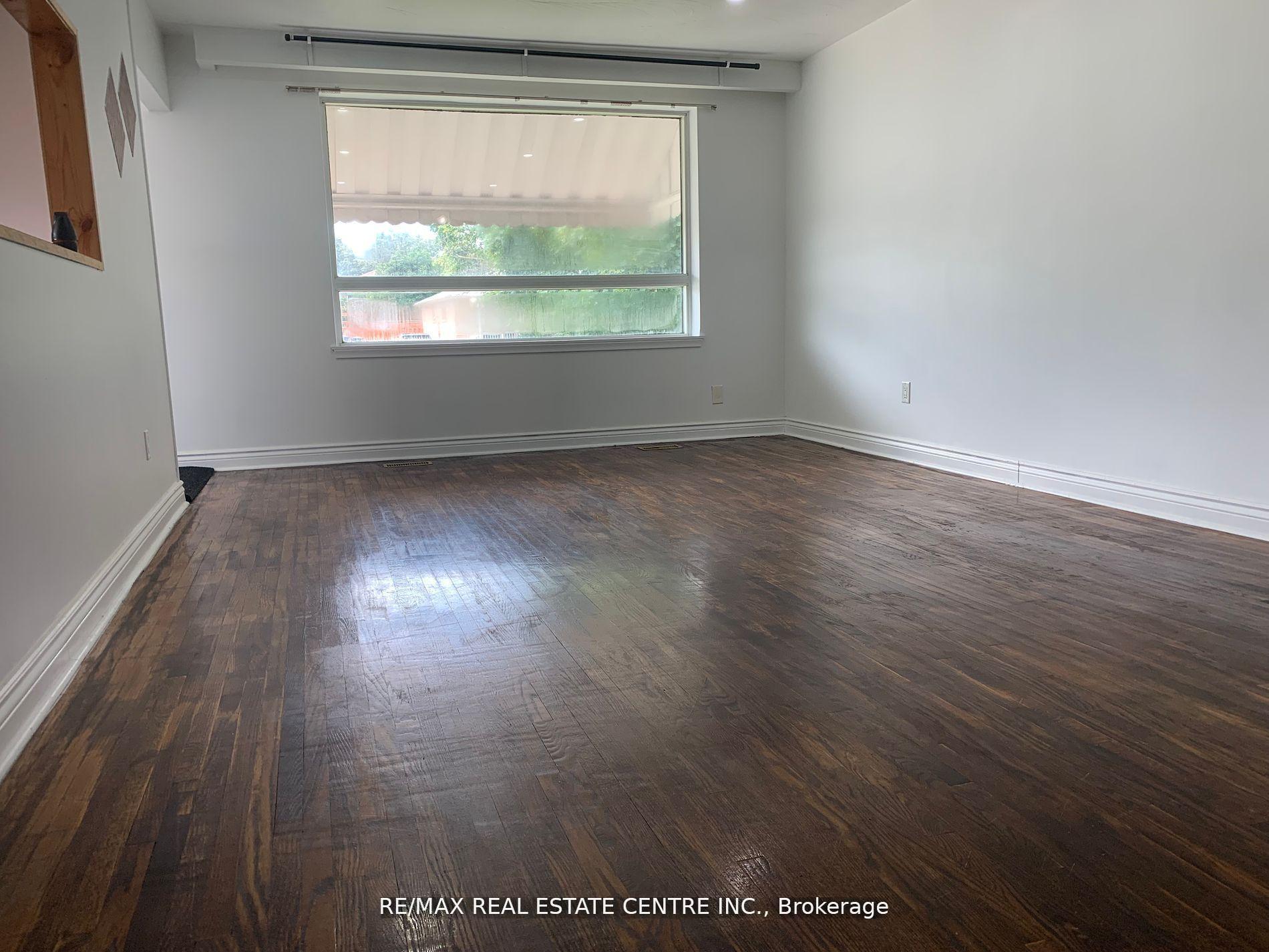 Photo 3 of Unit Upper, 23 Avondale Boulevard, Brampton, Avondale — HOMEH