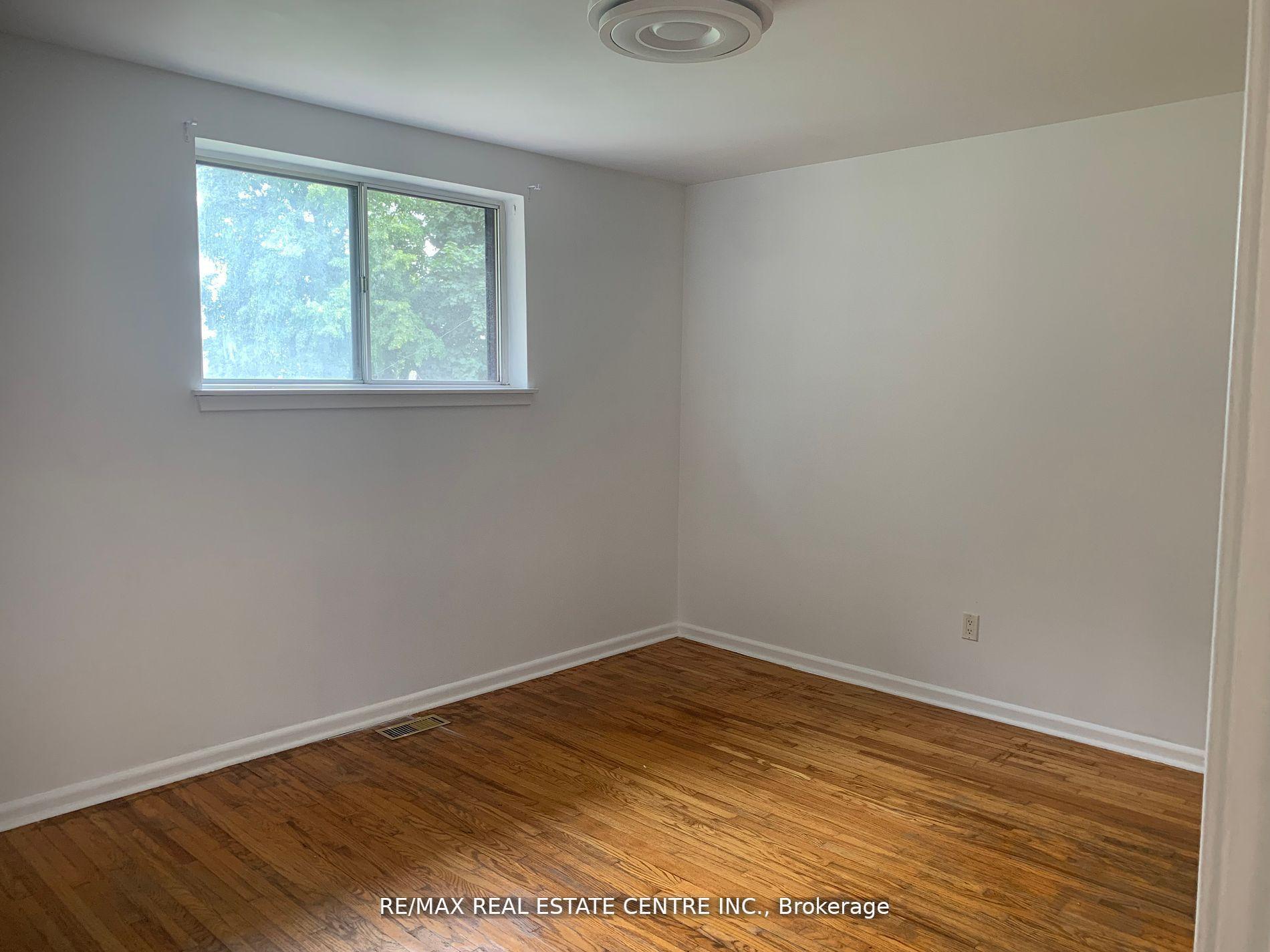 Photo 12 of Unit Upper, 23 Avondale Boulevard, Brampton, Avondale — HOMEH