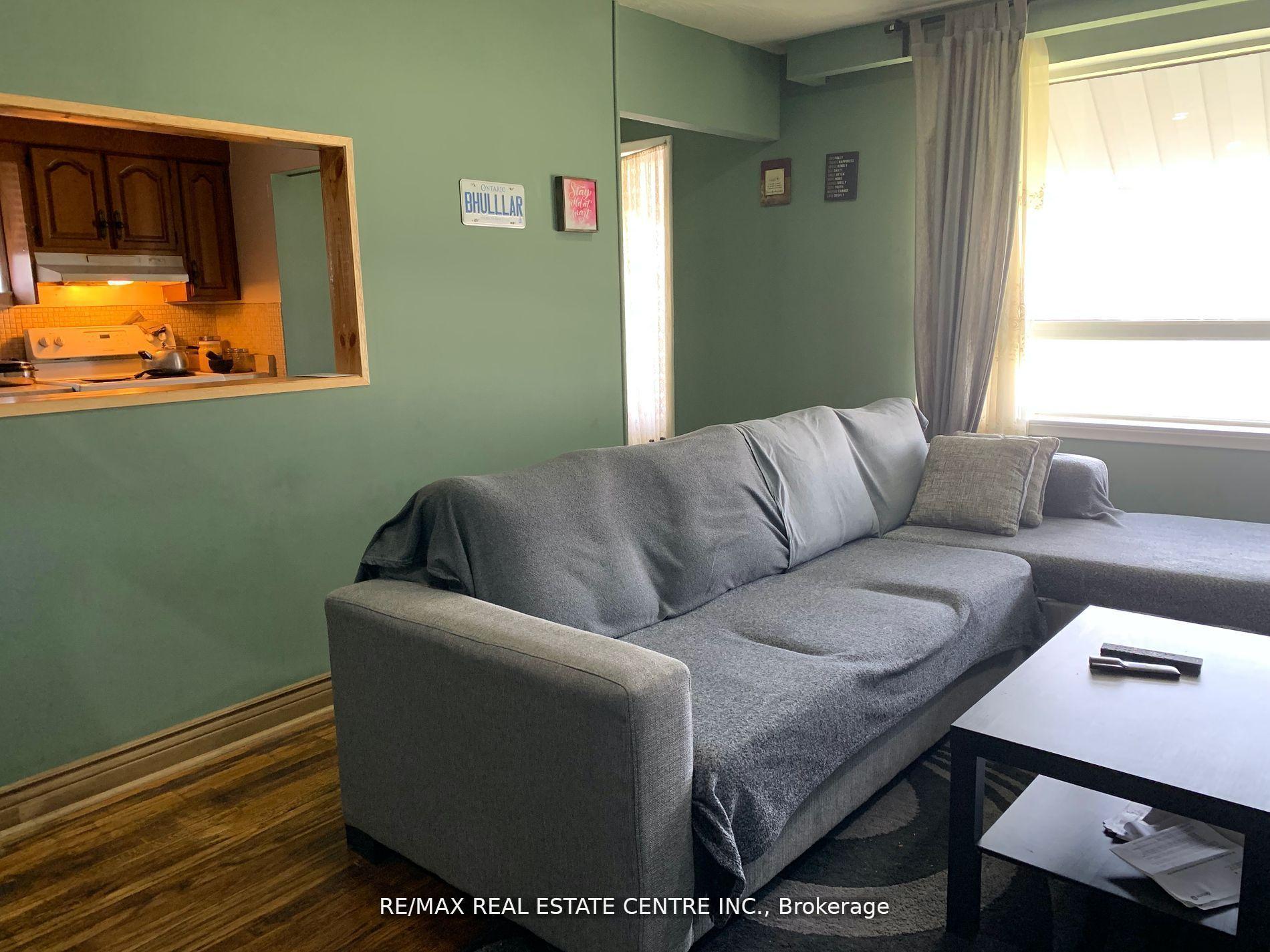 Photo 20 of Unit Upper, 23 Avondale Boulevard, Brampton, Avondale — HOMEH