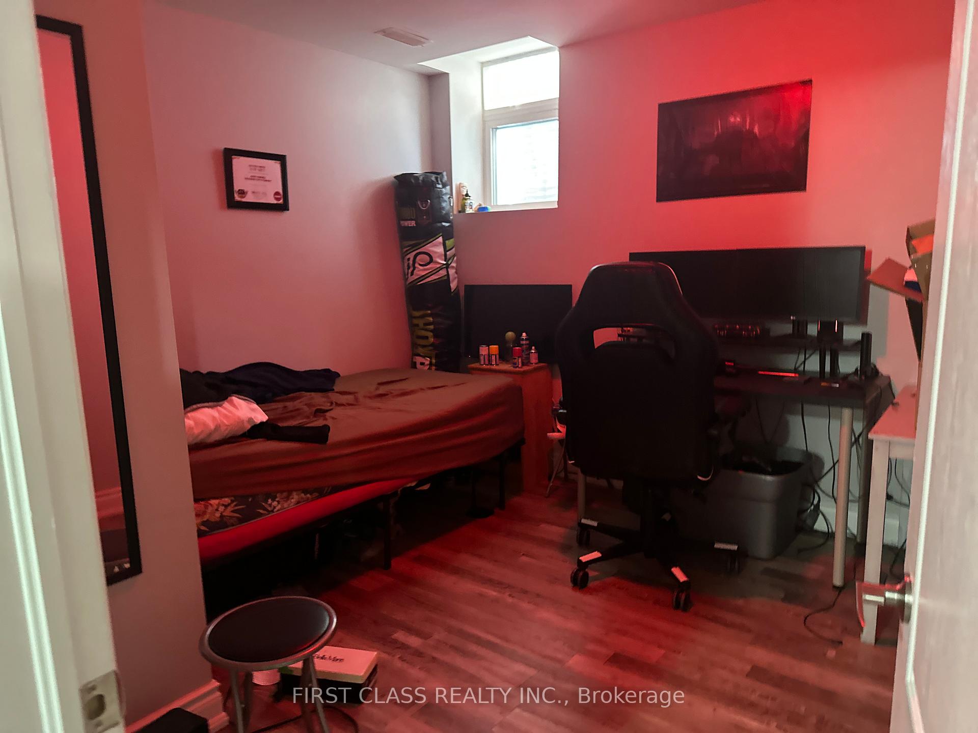 Photo 9 of 36 Dovergreen Drive, Brampton, Fletcher's Meadow — HOMEH
