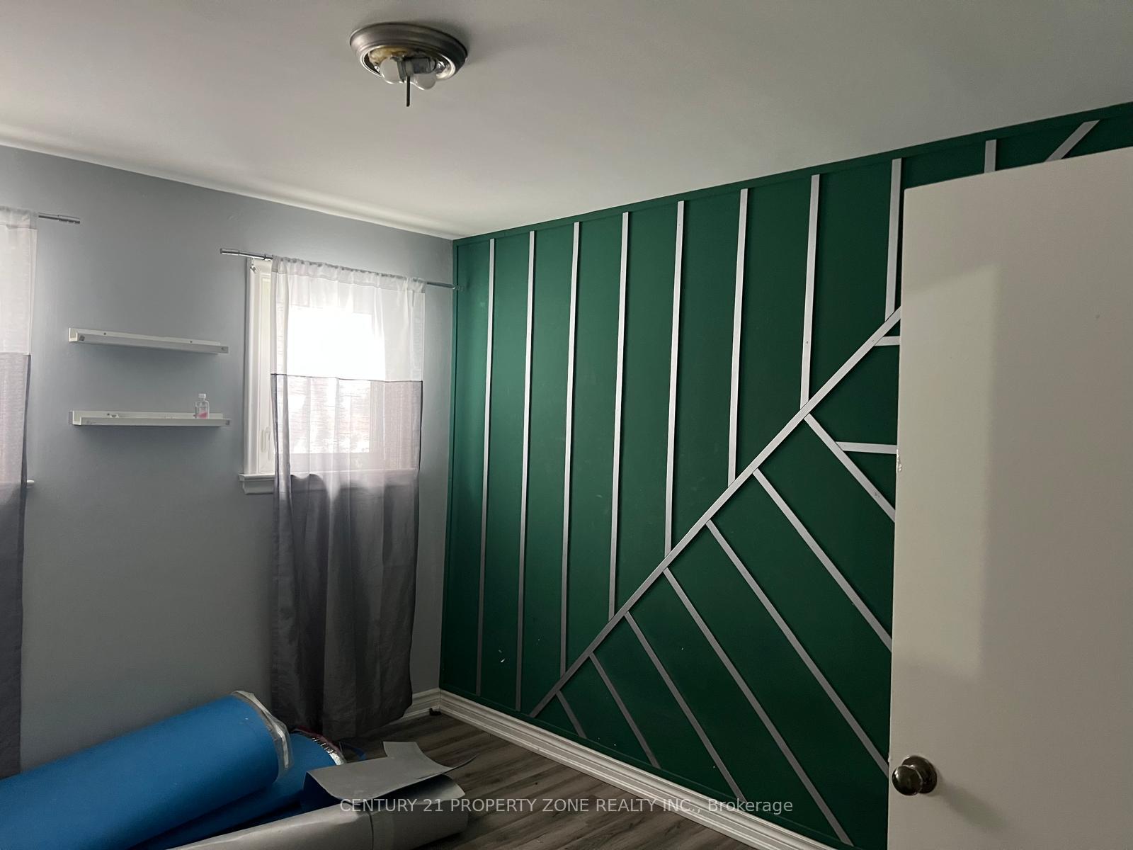 Photo 5 of 46 Fairglen Avenue, Brampton, Brampton West — HOMEH