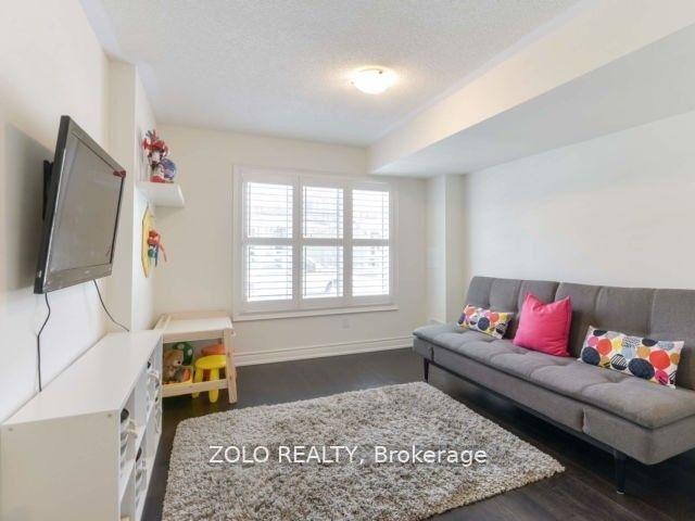 Photo 14 of 10 Brushwood Drive, Brampton, Bram West — HOMEH