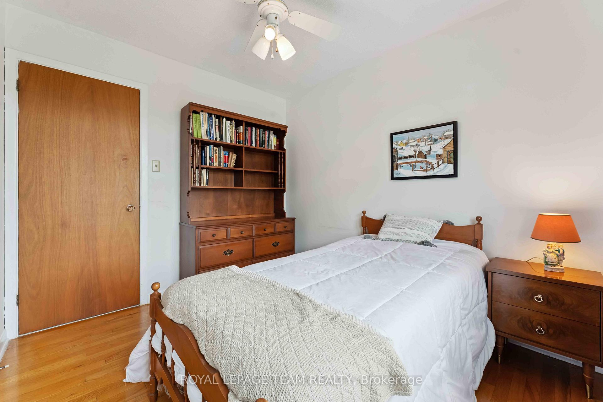 Photo 20 of 8 Oakwood Avenue, Ottawa, City View/Skyline/Fisher Heights/Parkwood Hills — HOMEH