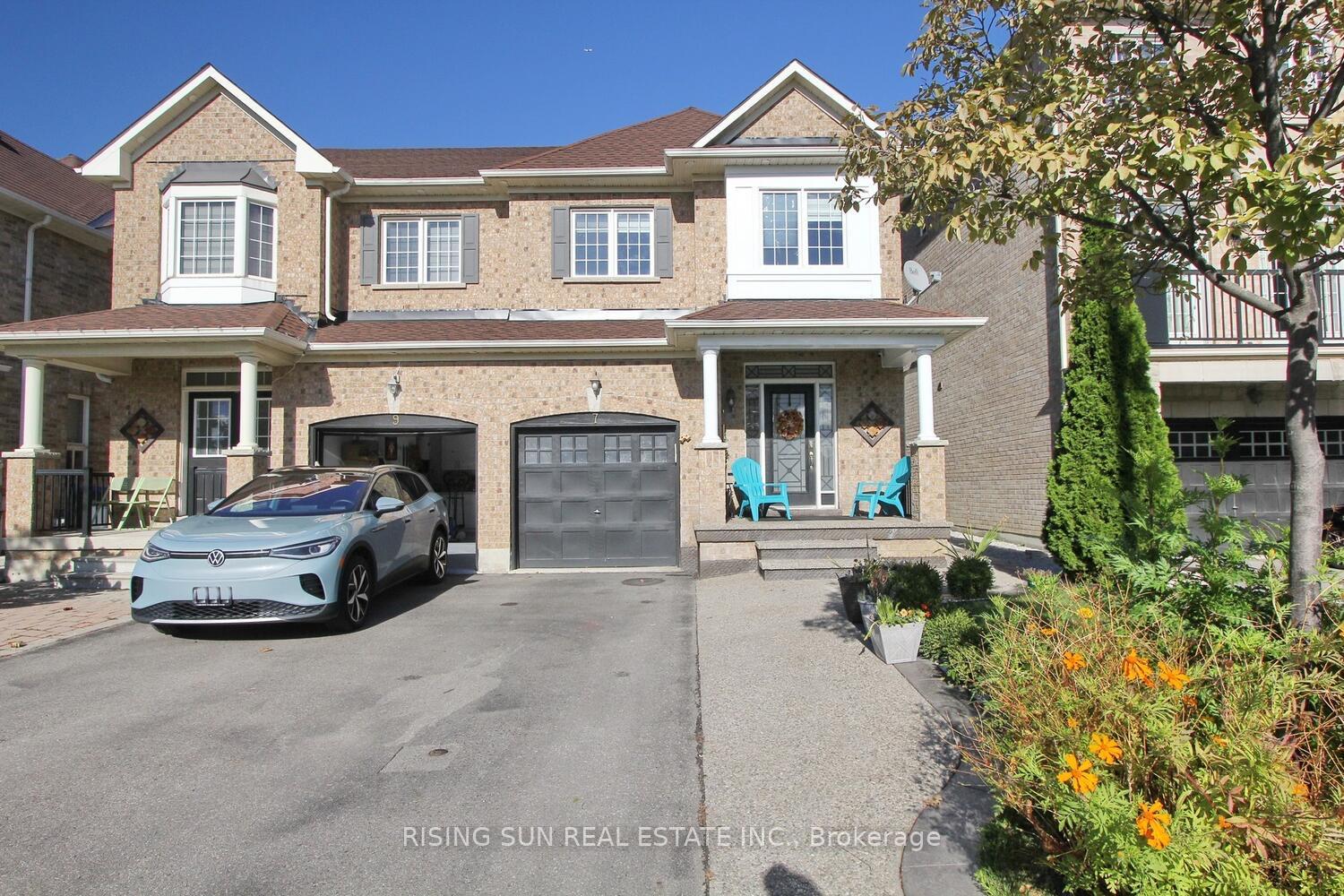 Front of 7 Shortreed Grove