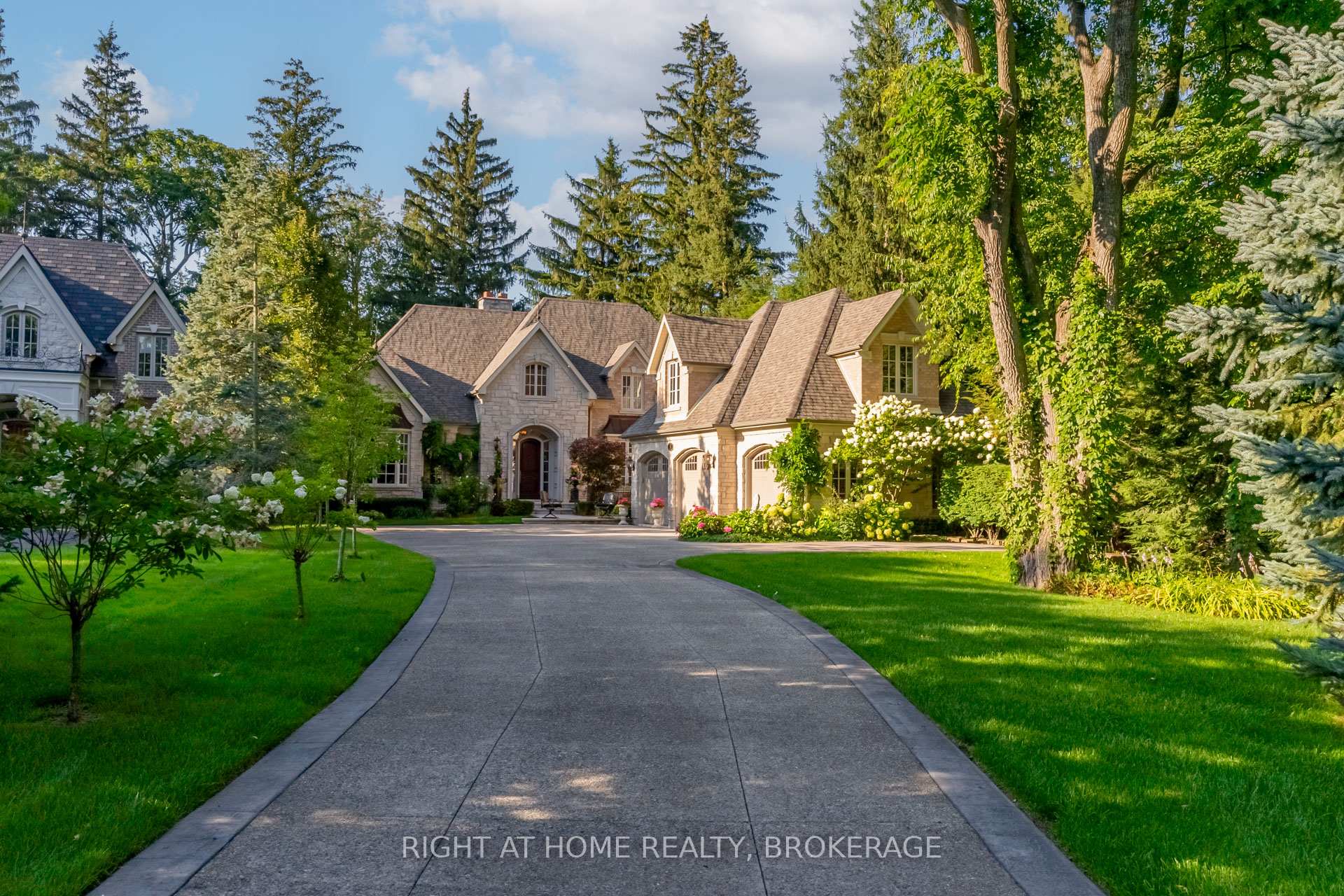 Photo 2 of 5 Jerseyville Road W, Hamilton, Ancaster — HOMEH