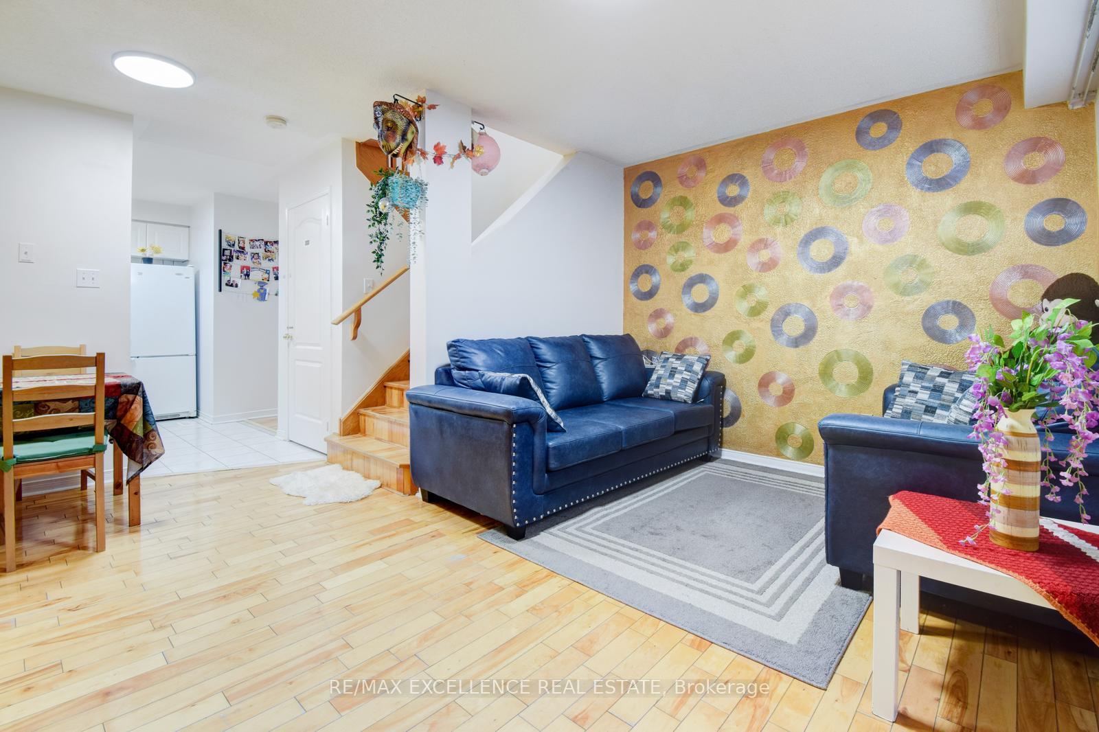Photo 17 of 54 Whiteface Crescent, Brampton, Fletcher's Meadow — HOMEH