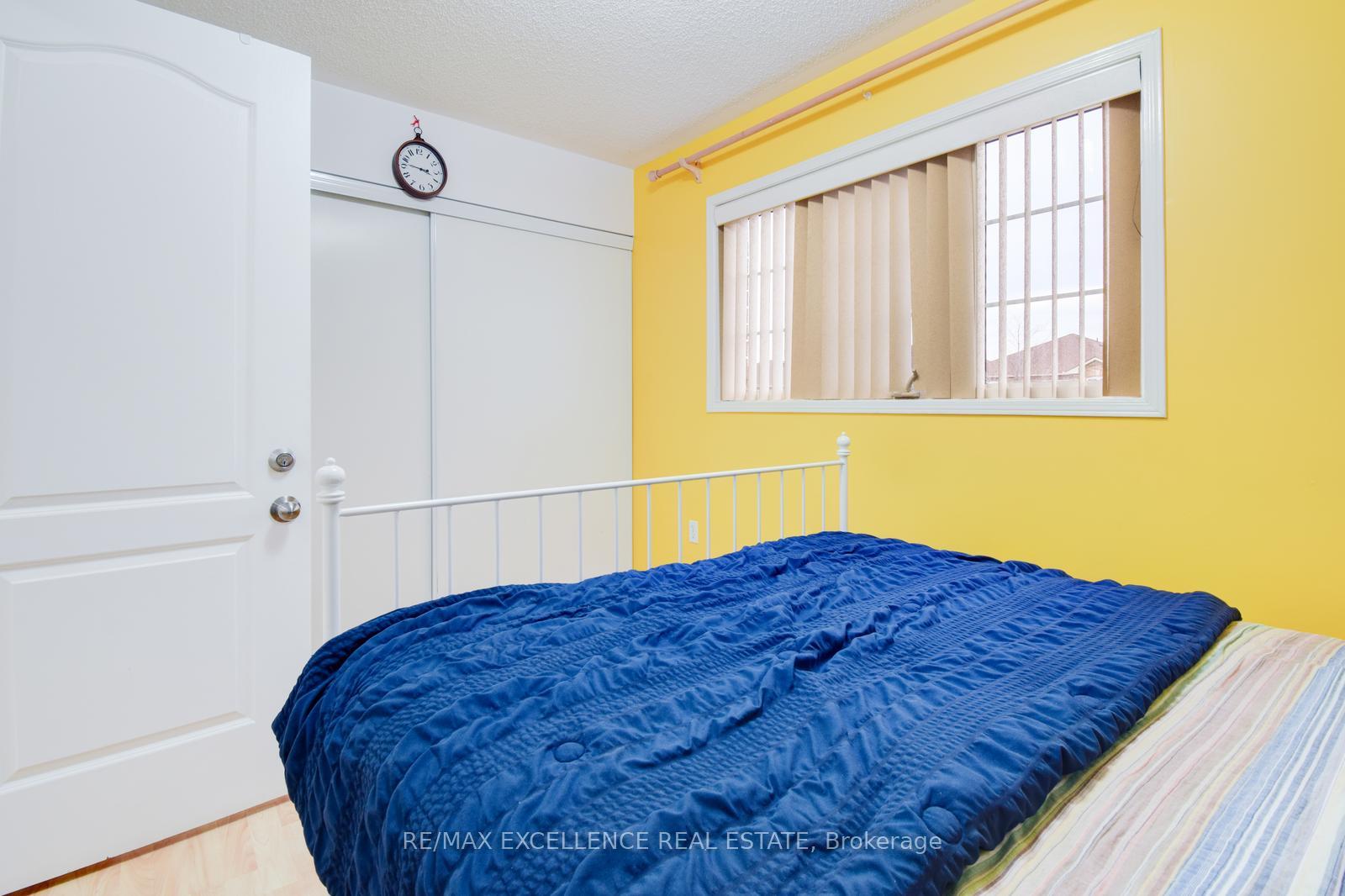 Photo 22 of 54 Whiteface Crescent, Brampton, Fletcher's Meadow — HOMEH