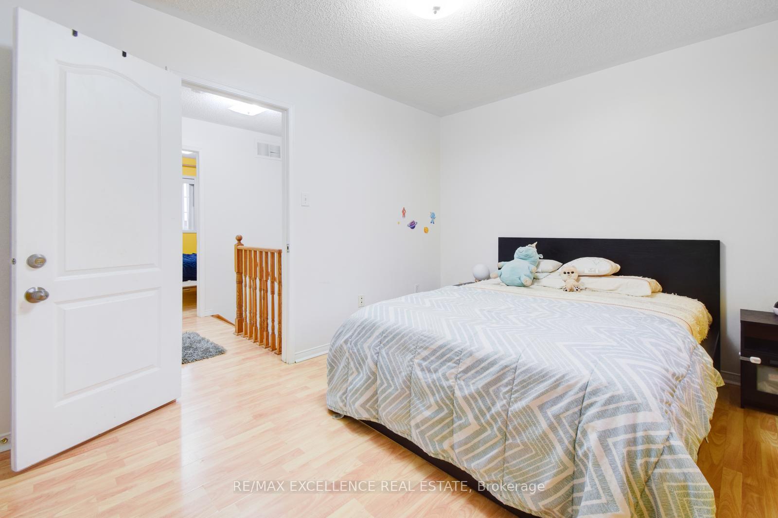 Photo 24 of 54 Whiteface Crescent, Brampton, Fletcher's Meadow — HOMEH
