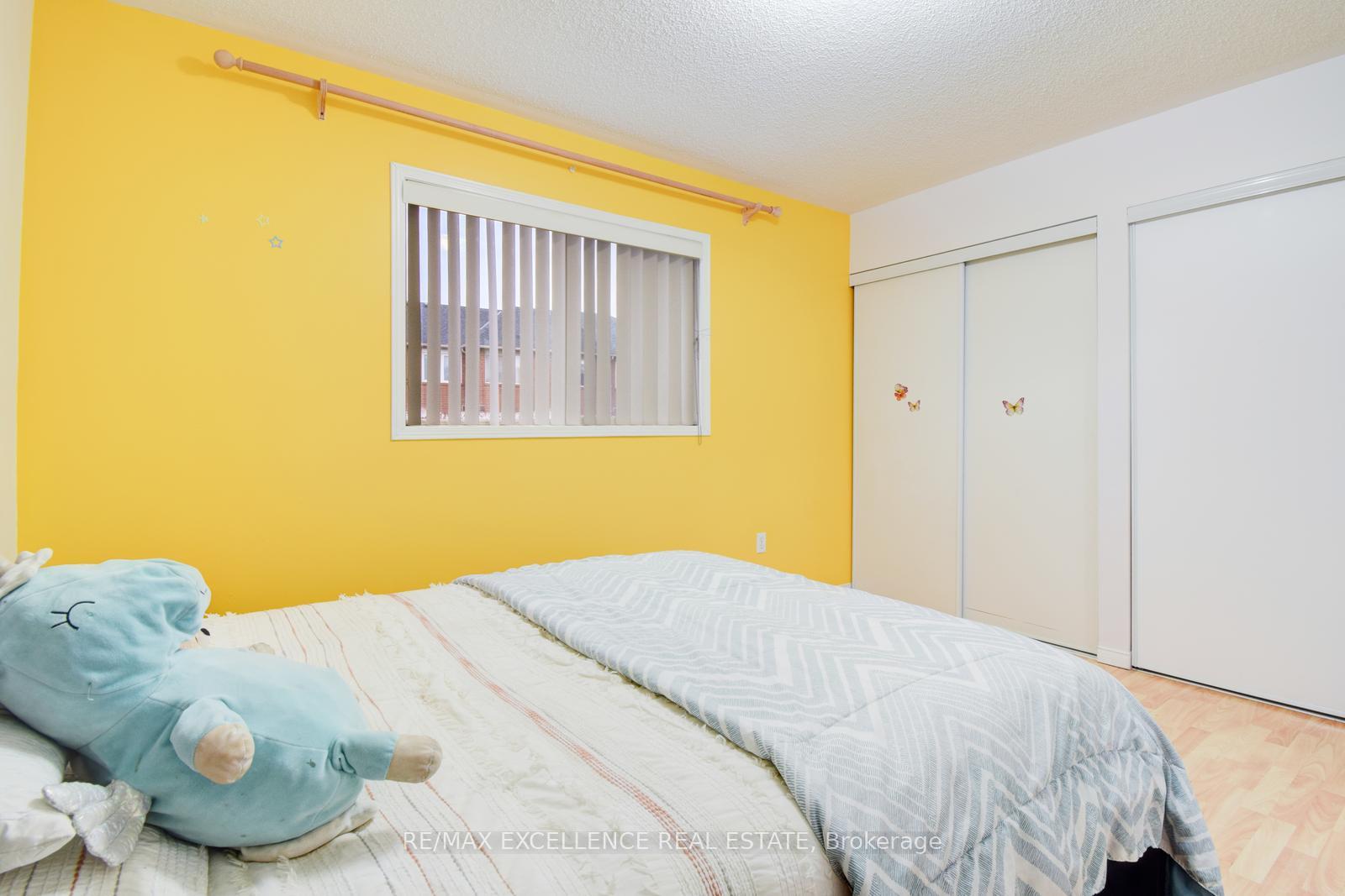 Photo 26 of 54 Whiteface Crescent, Brampton, Fletcher's Meadow — HOMEH