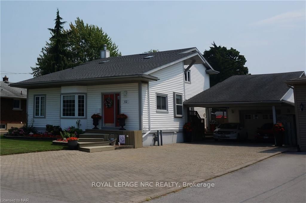 Photo 3 of 62 Cecil Street, St. Catharines, Lakeport — HOMEH