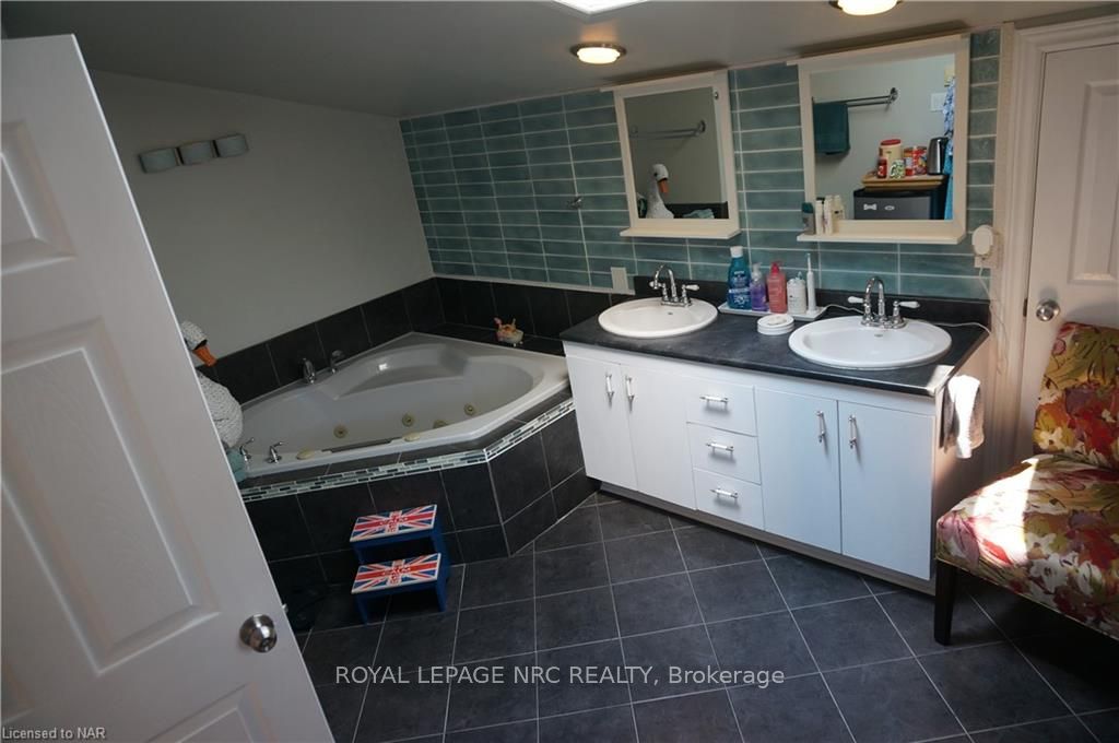 Photo 17 of 62 Cecil Street, St. Catharines, Lakeport — HOMEH