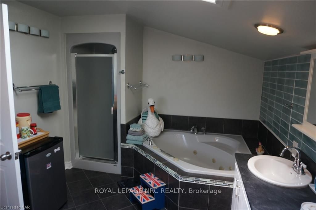 Photo 18 of 62 Cecil Street, St. Catharines, Lakeport — HOMEH