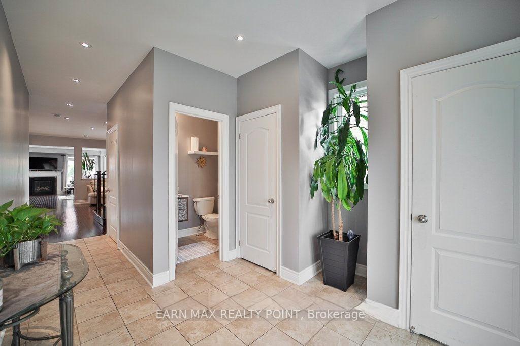 Photo 4 of Unit (UPPER), 64 Andretti Crescent, Brampton, Credit Valley — HOMEH