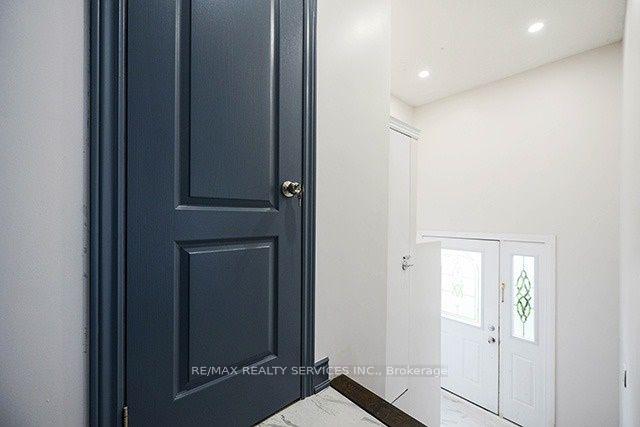 Photo 2 of 47 Horne Drive, Brampton, Brampton North — HOMEH