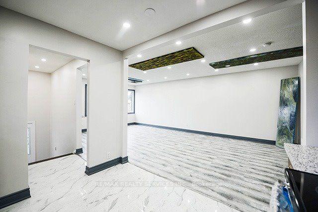 Photo 6 of 47 Horne Drive, Brampton, Brampton North — HOMEH