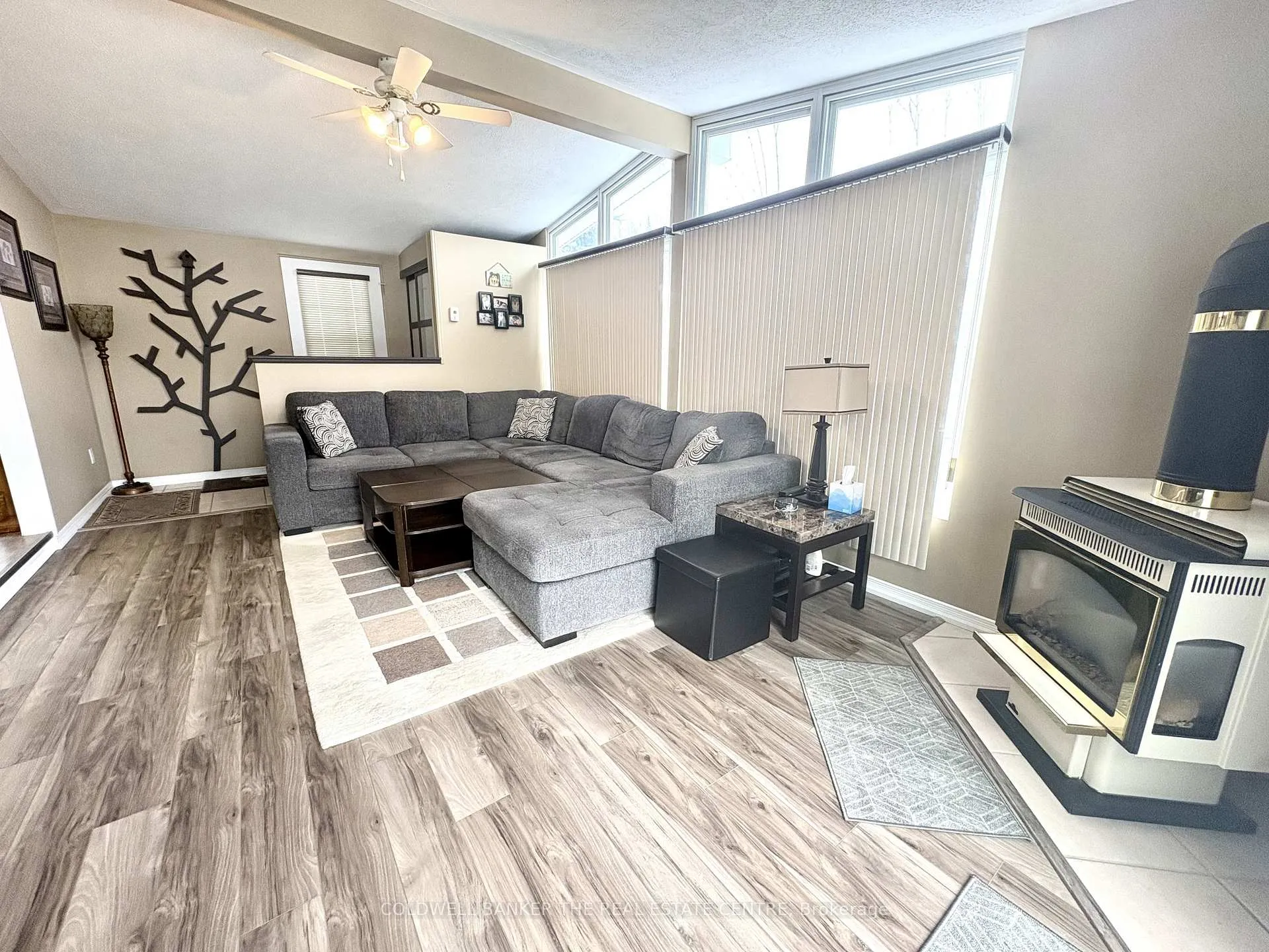 Photo 6 of 70 Topaz Street, Wasaga Beach — HOMEH