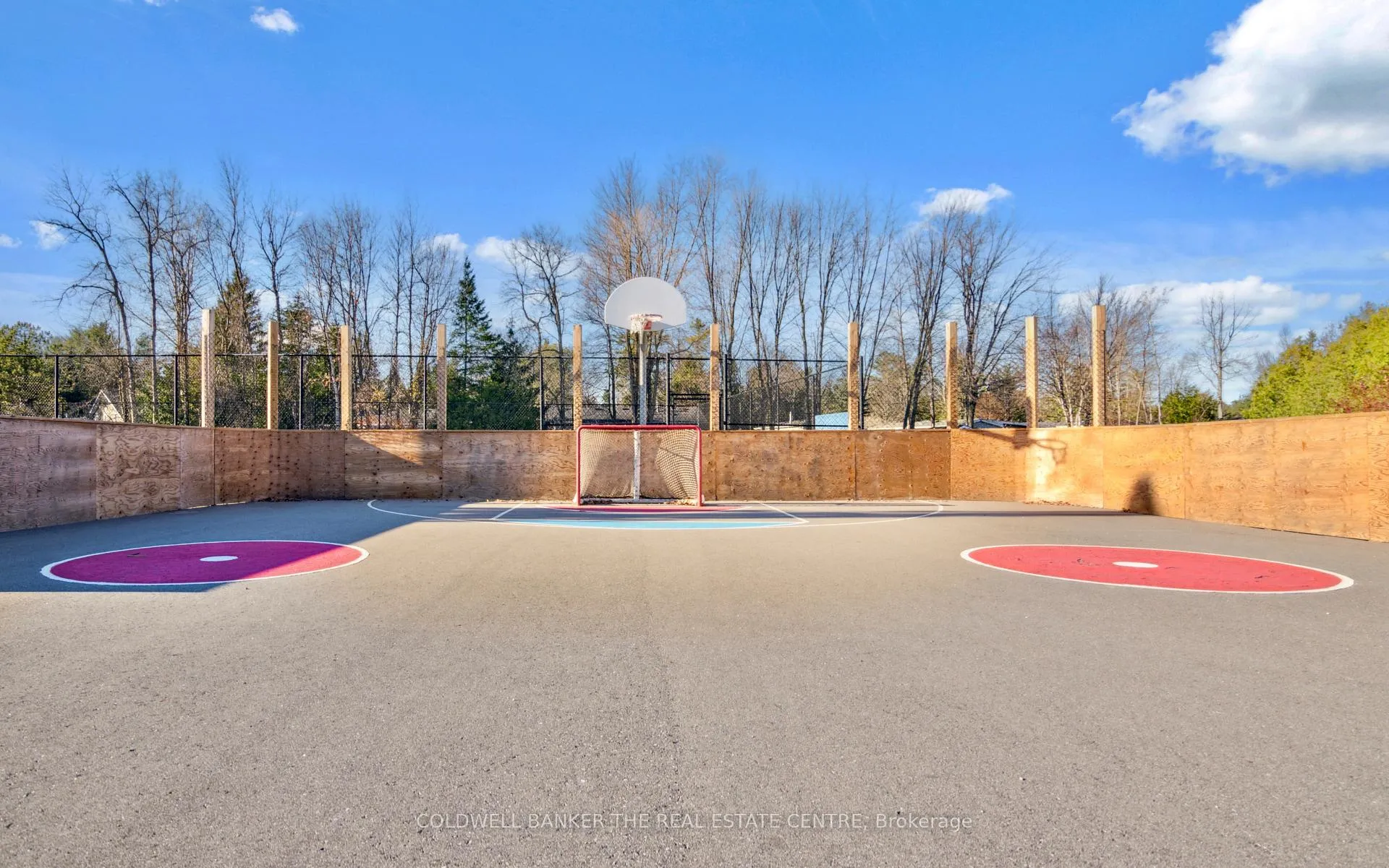 Photo 25 of 70 Topaz Street, Wasaga Beach — HOMEH