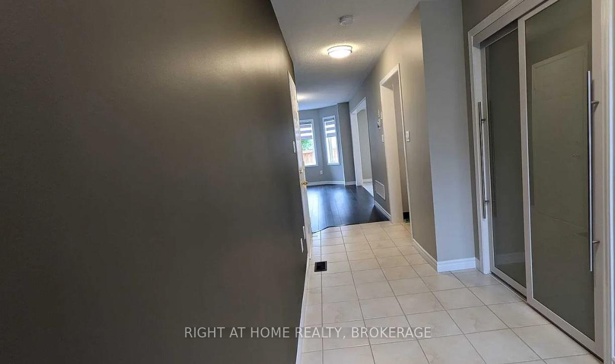 Photo 2 of 104 Bonnie Braes Drive, Brampton, Credit Valley — HOMEH