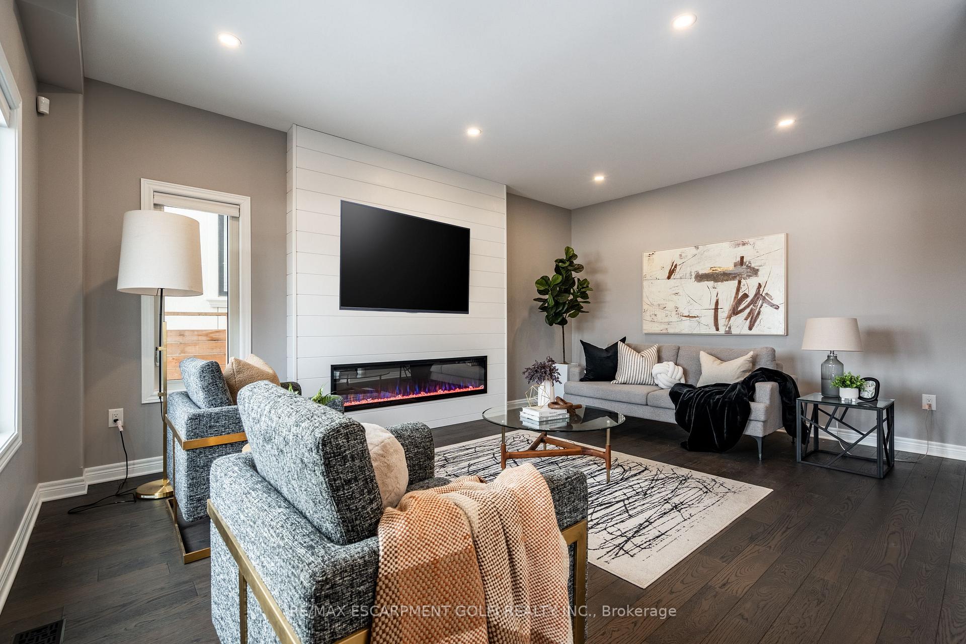 Photo 14 of 48 Berkshire Drive, St. Catharines, Carlton/Bunting — HOMEH