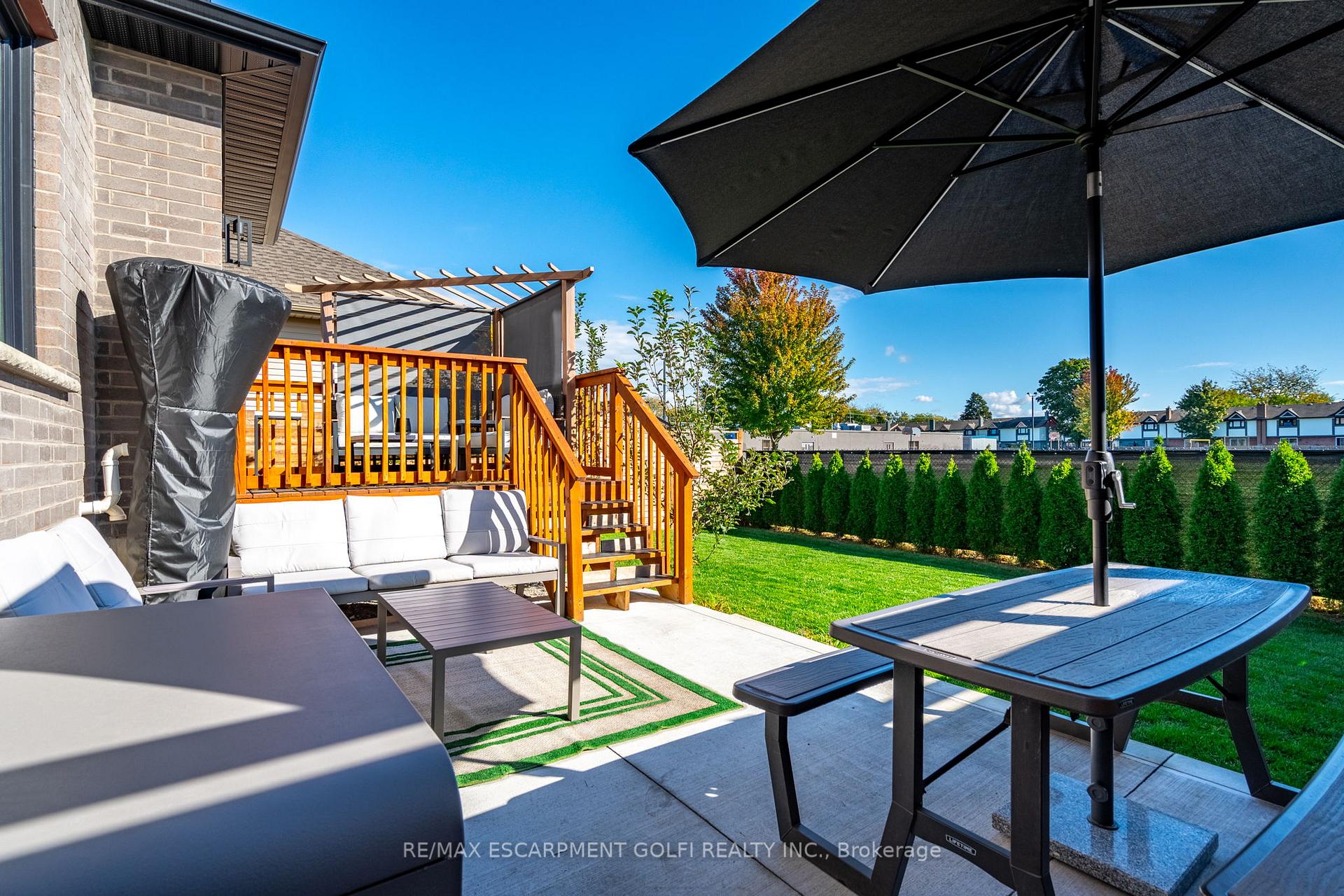 Photo 33 of 48 Berkshire Drive, St. Catharines, Carlton/Bunting — HOMEH