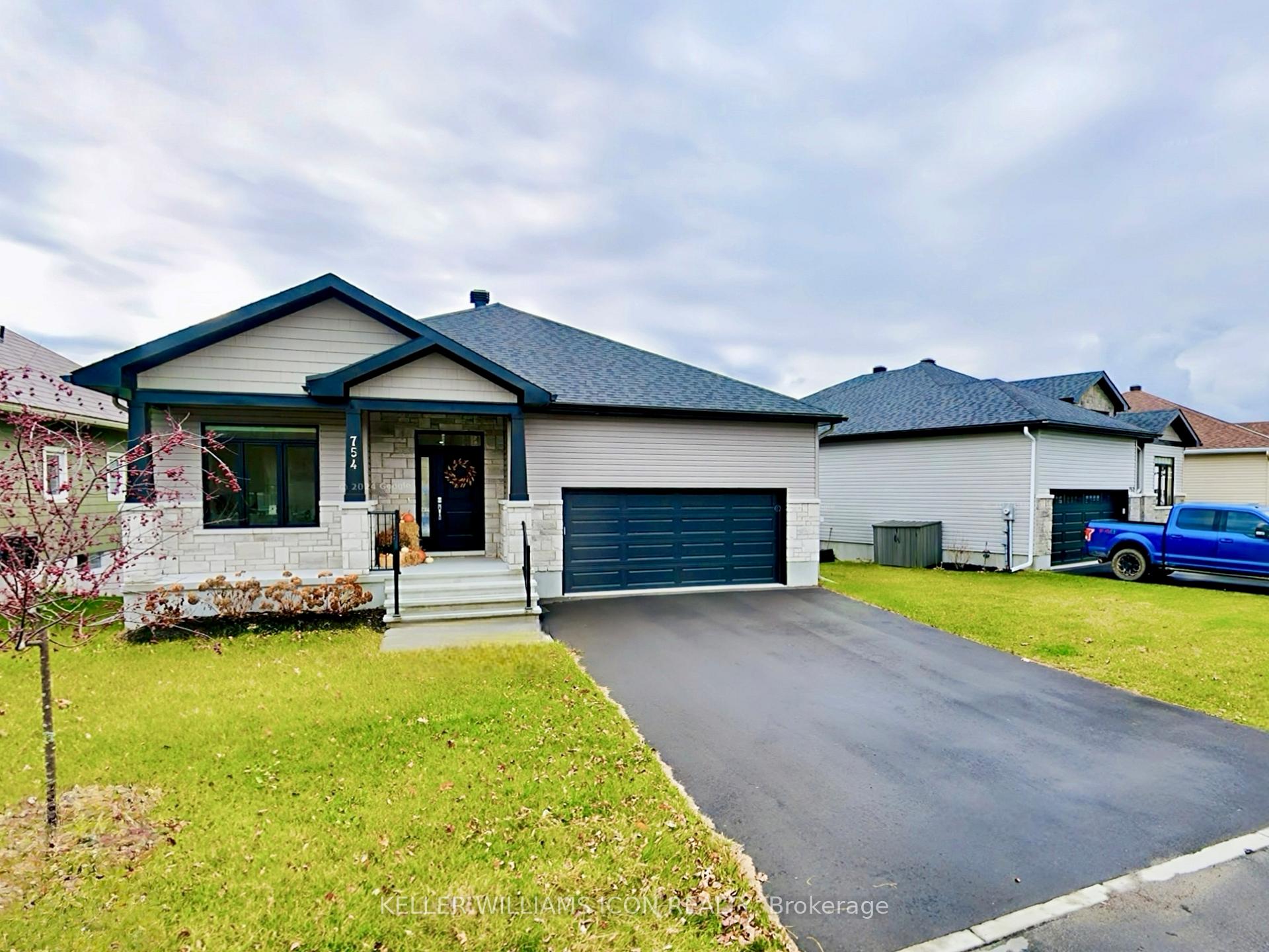Photo 6 of 754 Meadowridge Circle, Ottawa, Carp — HOMEH